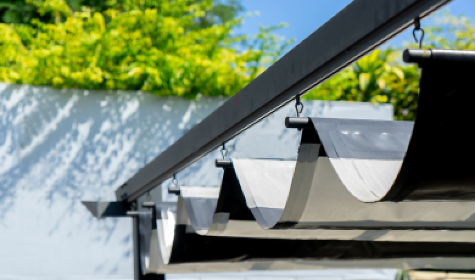 Markýza, přístřešek nebo pergola? Jaké zastřešení terasy si mám vybrat?