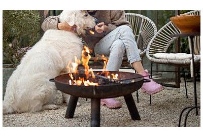 Zahradní krb - teplo a relaxace v chladných dnech