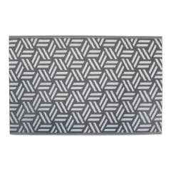 Venkovní koberec MoodMe Opti Gray 120x180 cm se šedobílým geometrickým vzorem na celkovém záběru shora