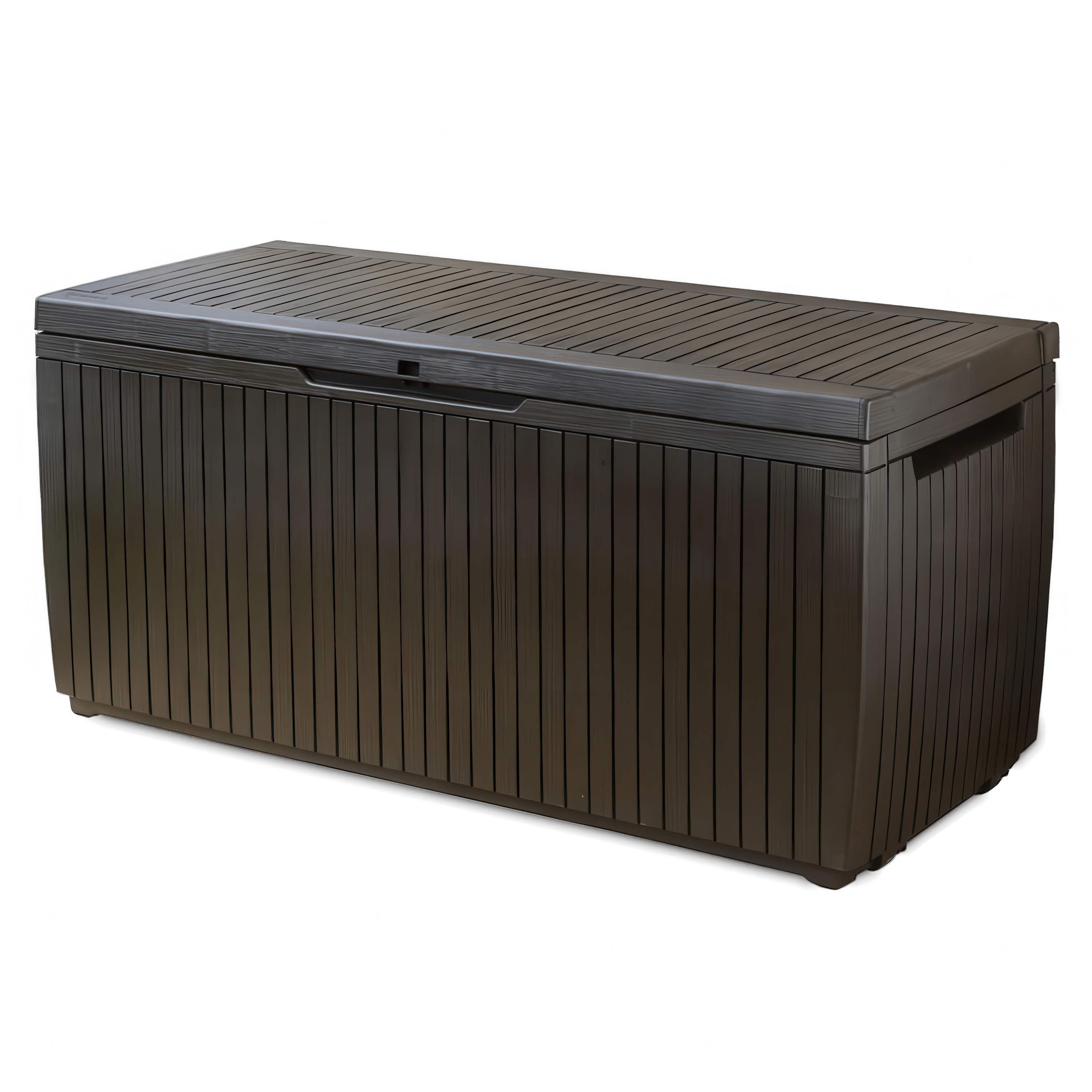 Wiosenna aranżacja otwartej skrzyni z narzędziami na ogrodzie