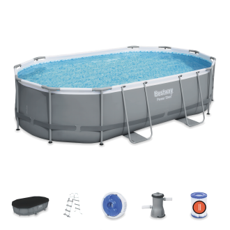 Wizualizacja zadowolonej rodziny w basenie na ogrodzie