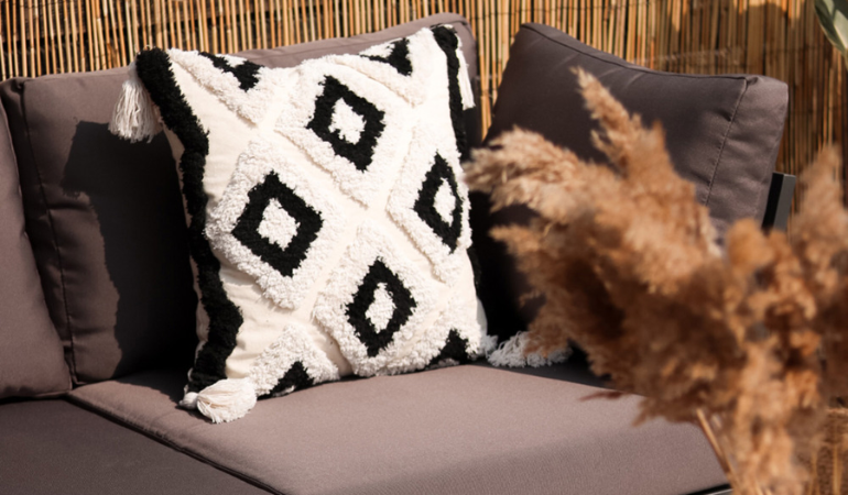 Pol&scaron;t&aacute;ř na židli Boho COSMIC, 45x45 &ndash; MOODME
