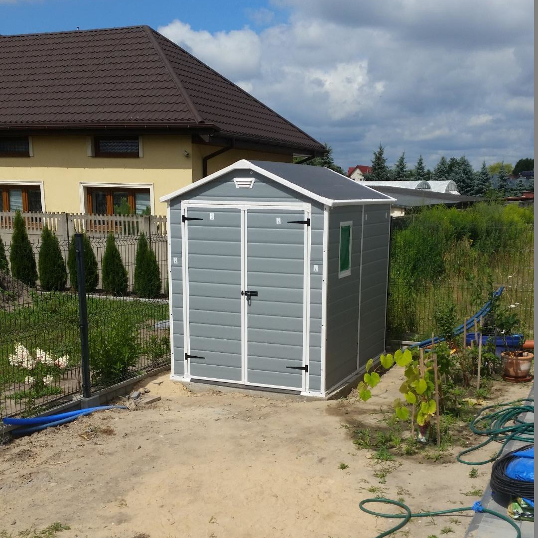 Zahradní domek Keter MANOR 6x8 DD - šedý fotografie realizace 1