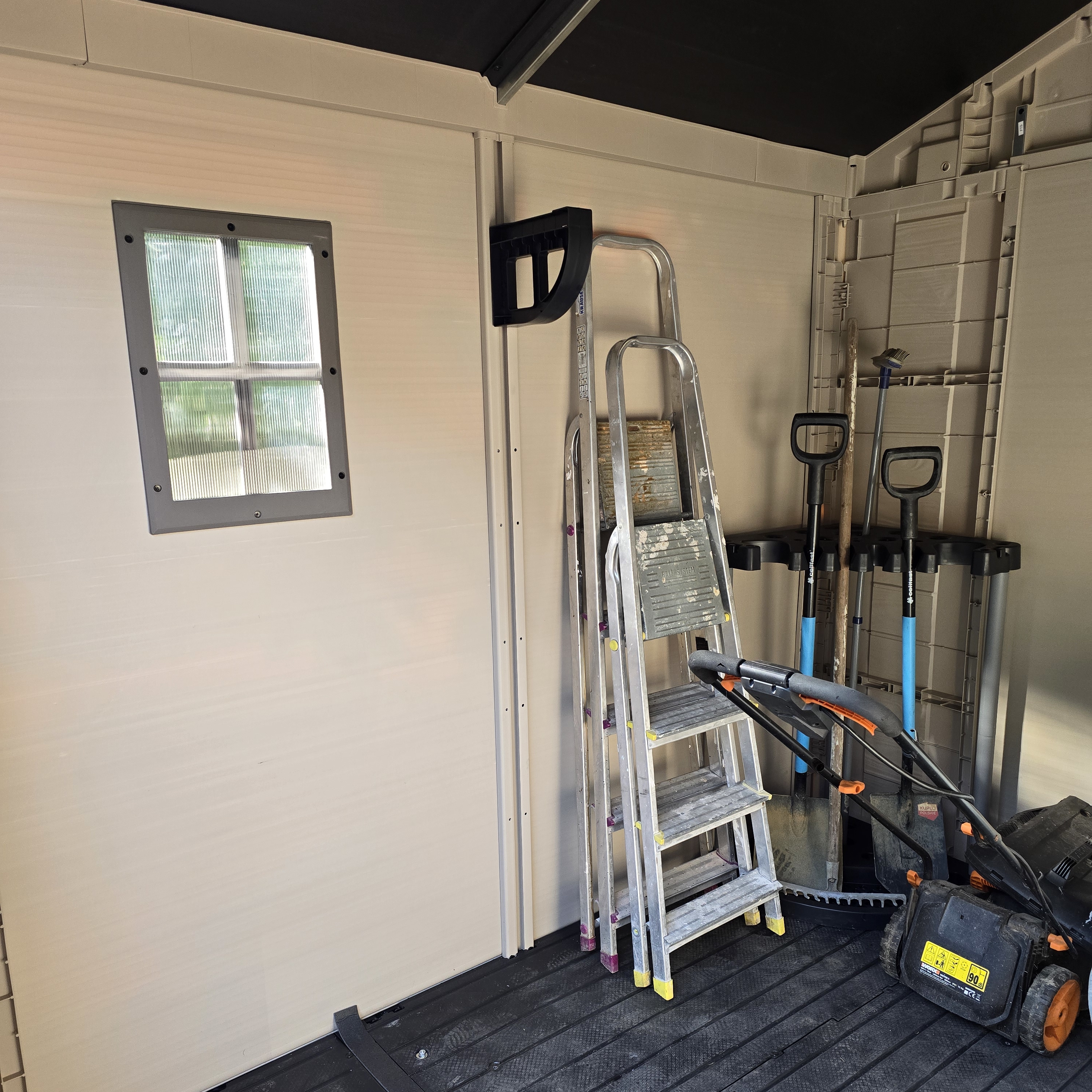 Zahradní domek Keter Factor 8x8 fotografie realizace 1