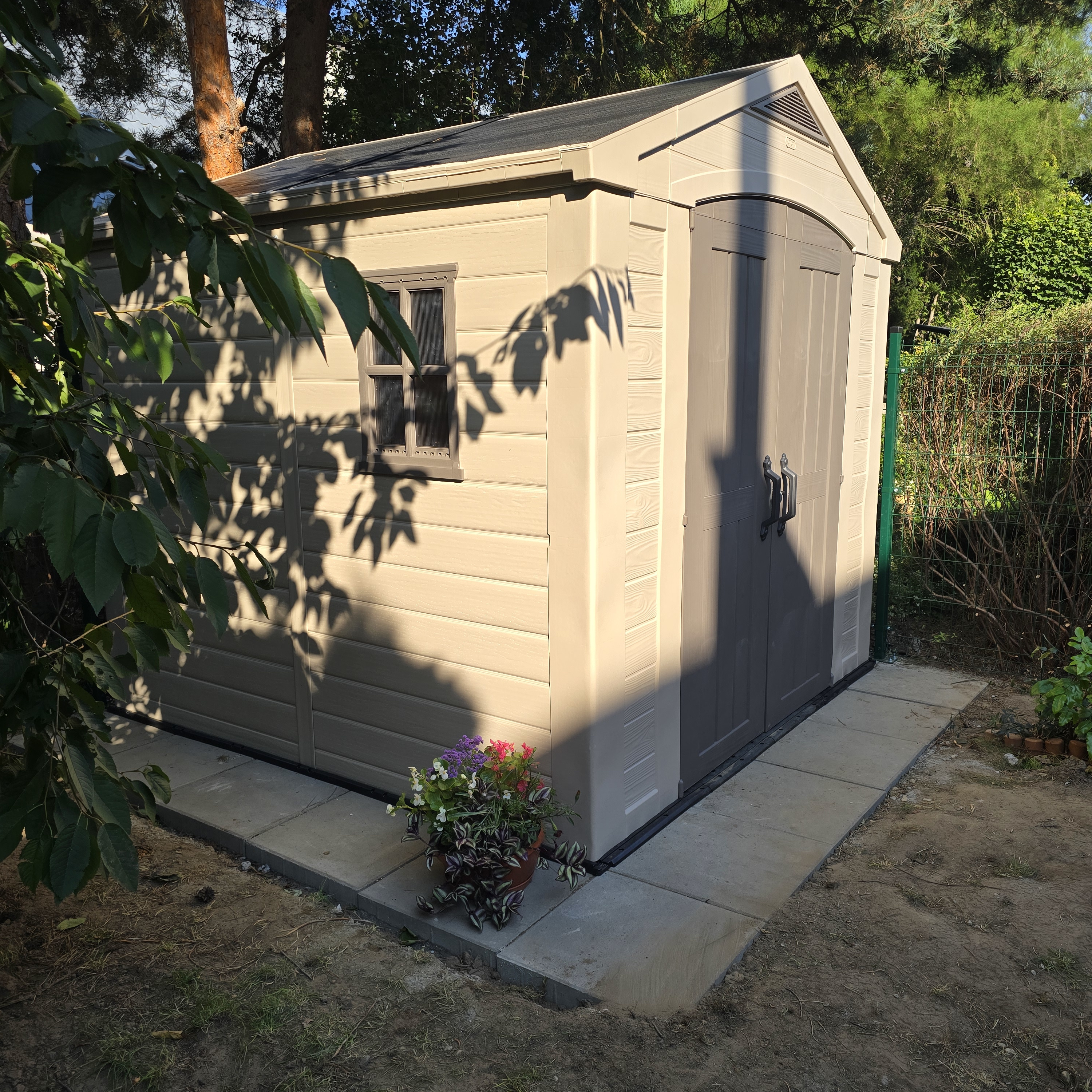 Zahradní domek Keter Factor 8x8 fotografie realizace 3