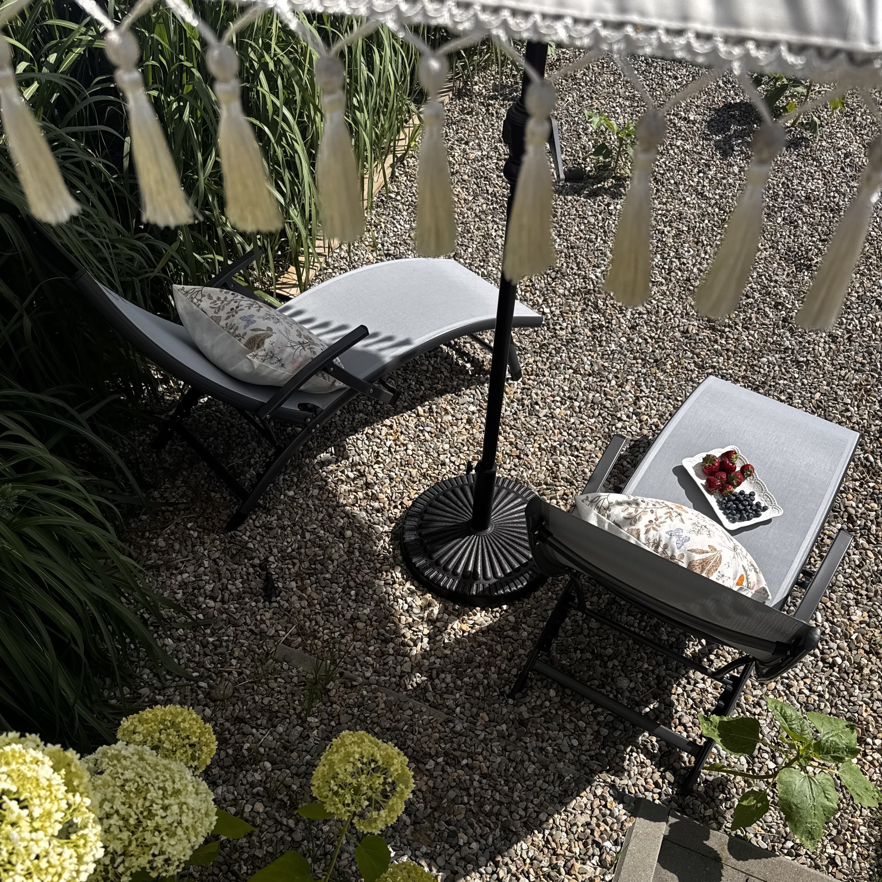 Hliníkové zahradní lehátko Bjørkka RELAX Grey fotografie realizace 4