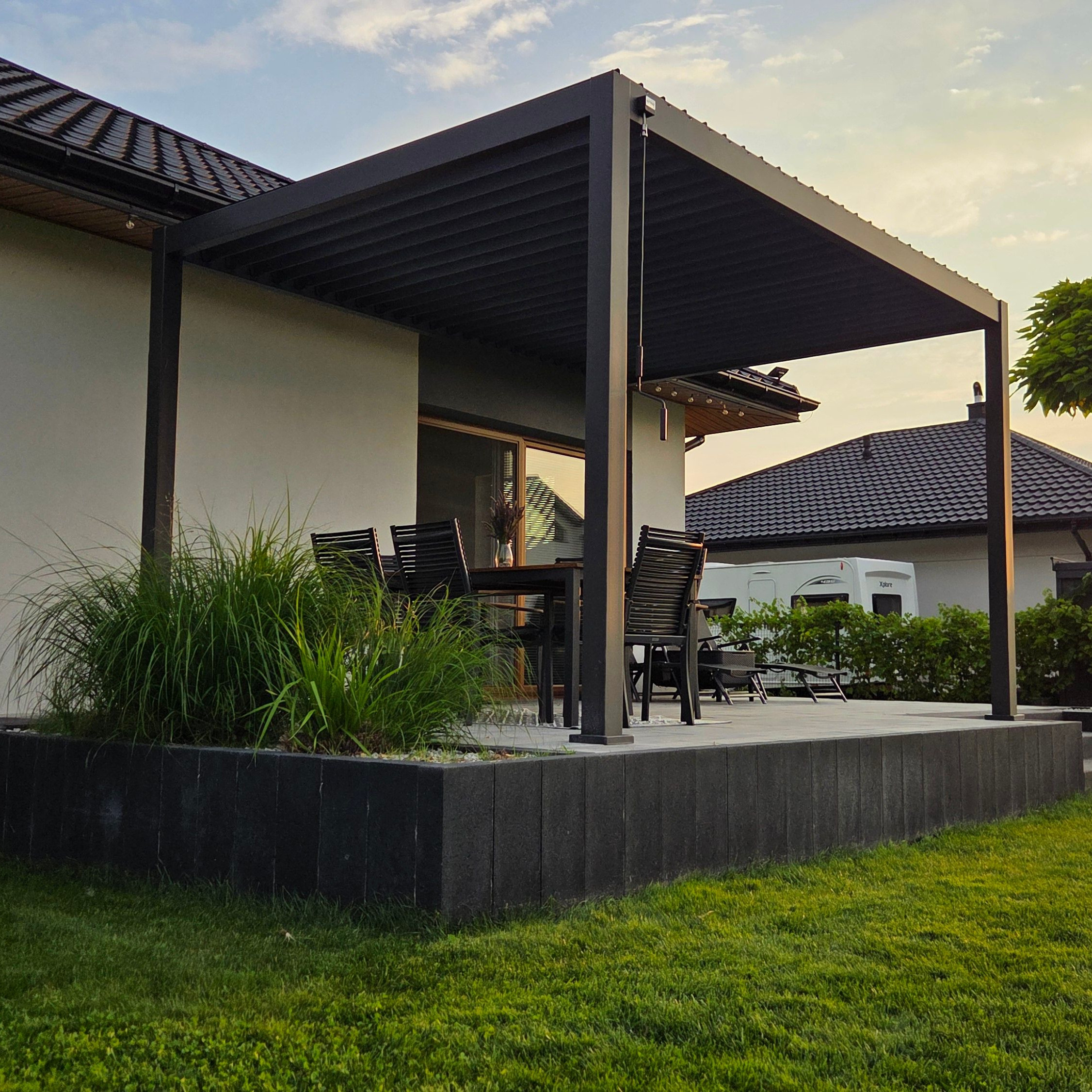 Hliníková pergola Gutroof Premium 3x4 m antracit fotografie realizace 12