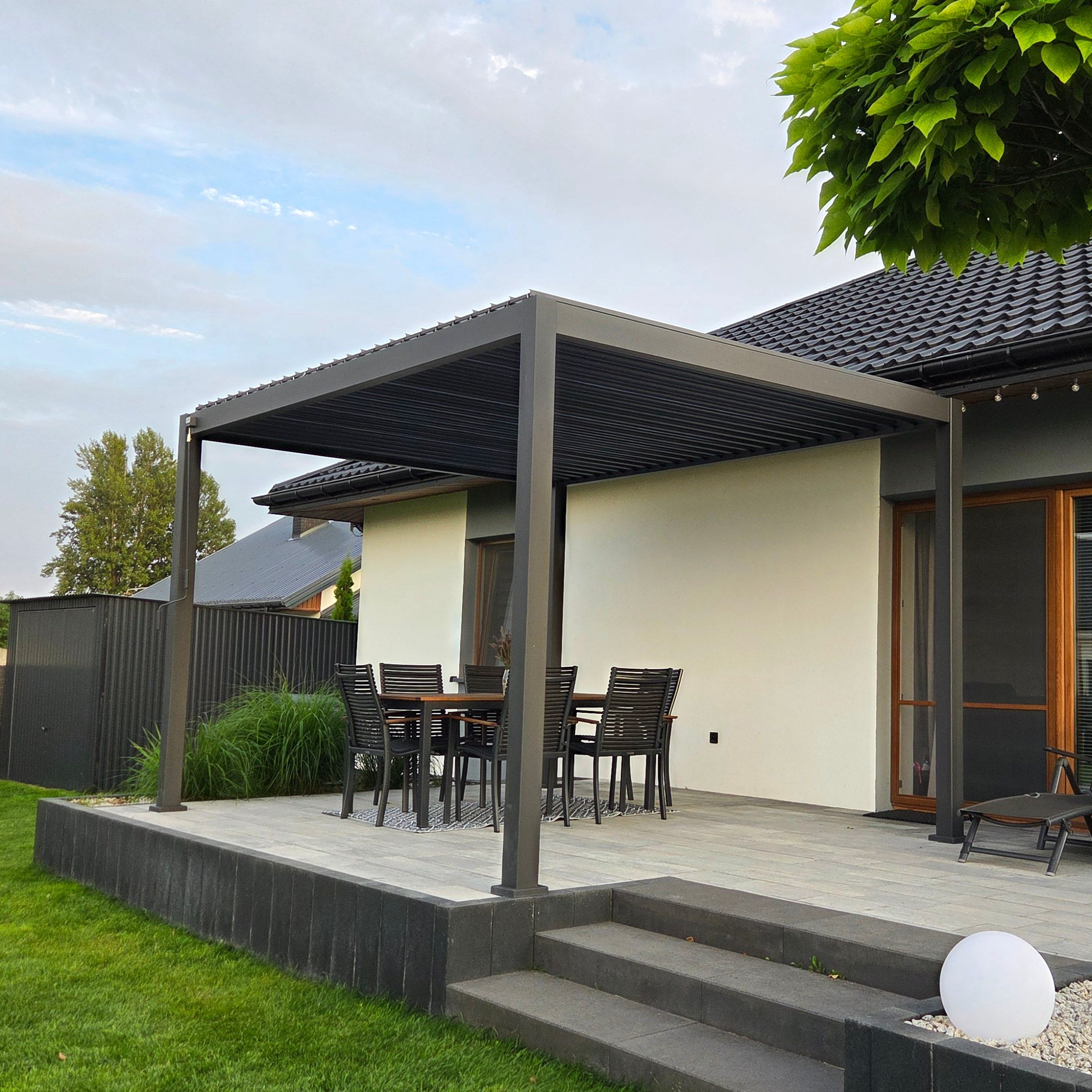Hliníková pergola Gutroof Premium 3x4 m antracit fotografie realizace 13