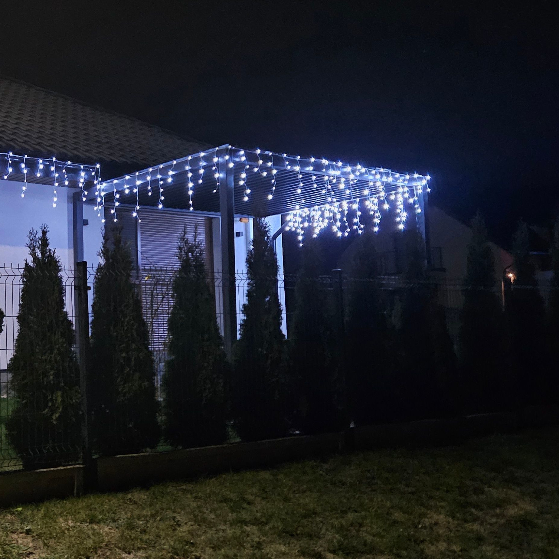 Hliníková pergola Gutroof Premium 3x4 m antracit fotografie realizace 7