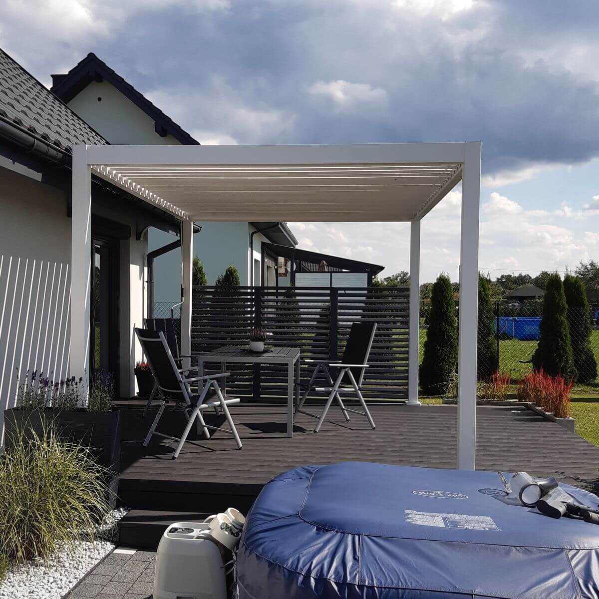Hliníková pergola Gutroof Premium 3x4 m bílá fotografie realizace 5