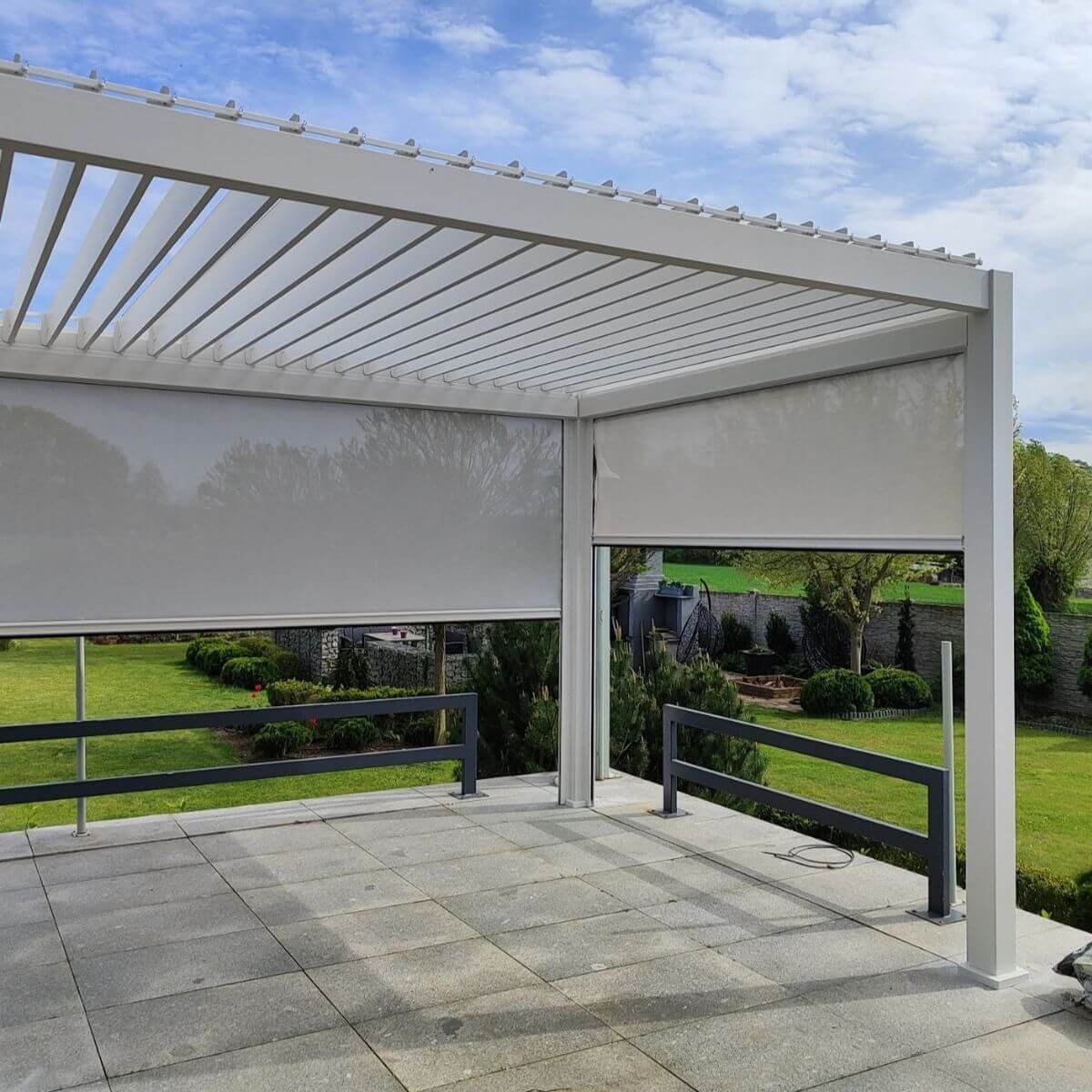 Hliníková pergola Gutroof Premium 3x4 m bílá fotografie realizace 8