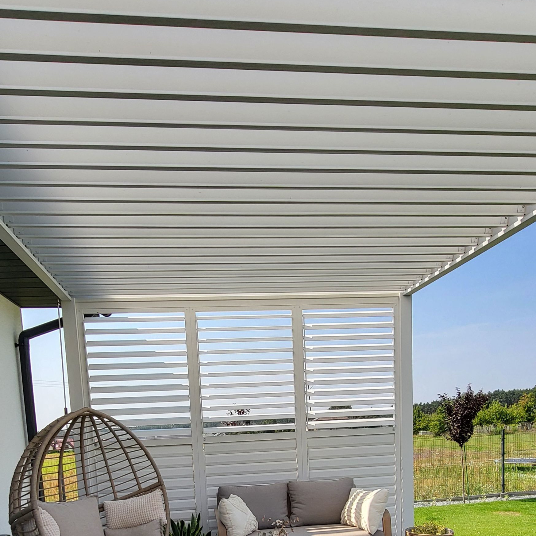 Hliníková pergola Gutroof Premium 3x4 m bílá fotografie realizace 10