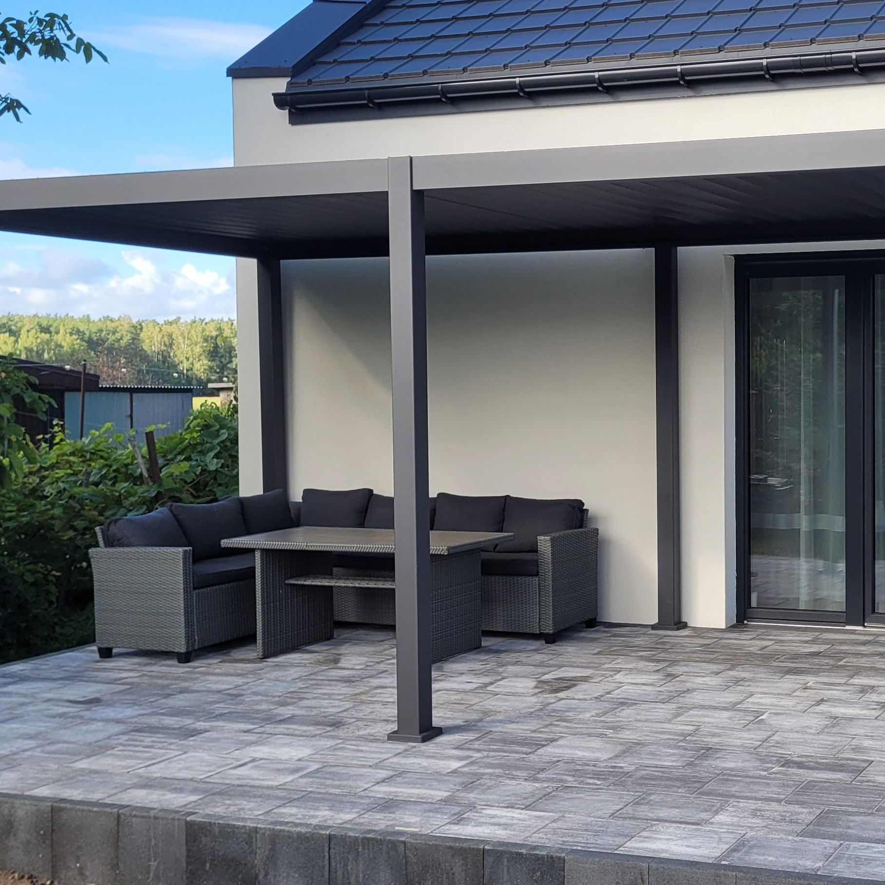 Hliníková pergola Gutroof Premium 3x6 m antracit fotografie realizace 12