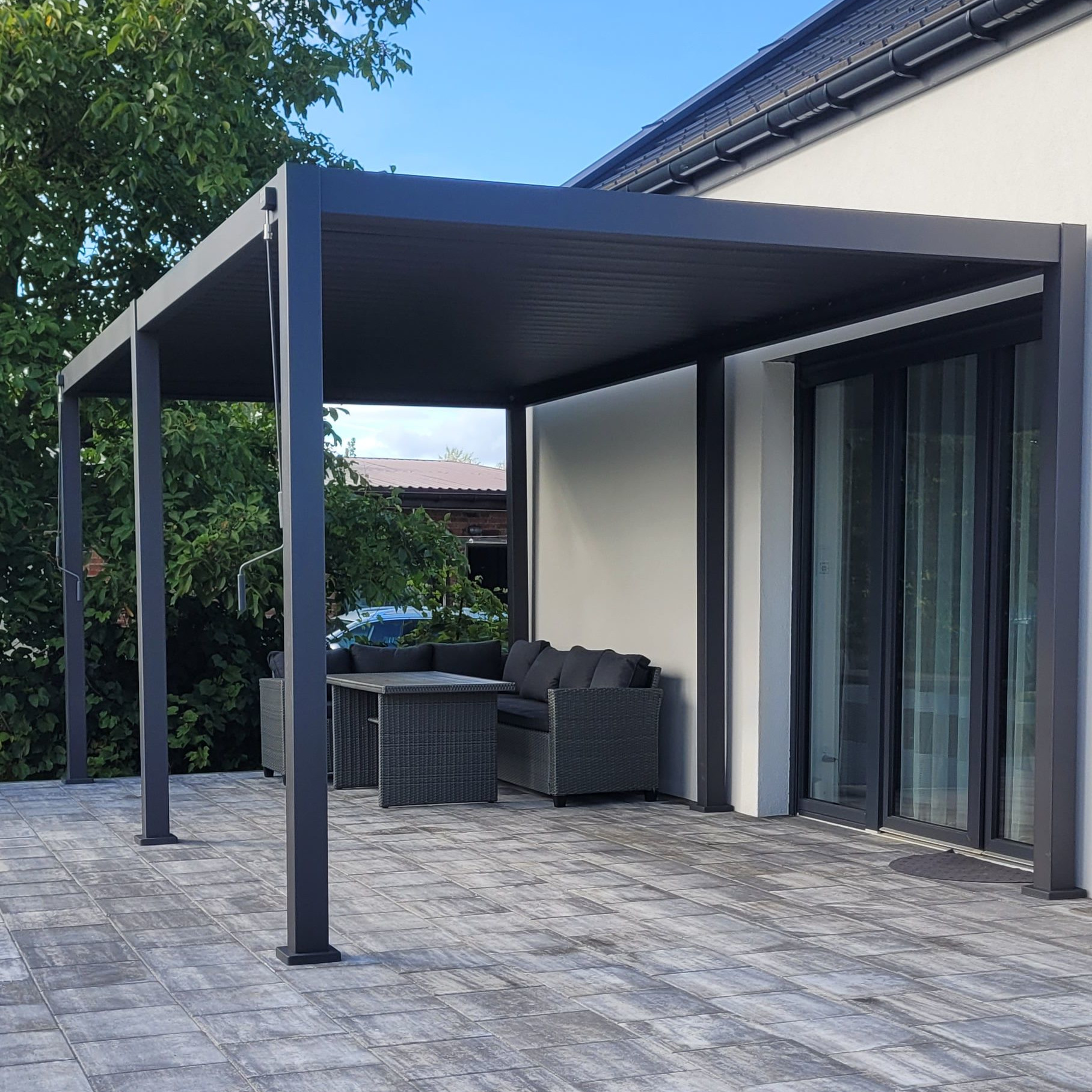 Hliníková pergola Gutroof Premium 3x6 m antracit fotografie realizace 13