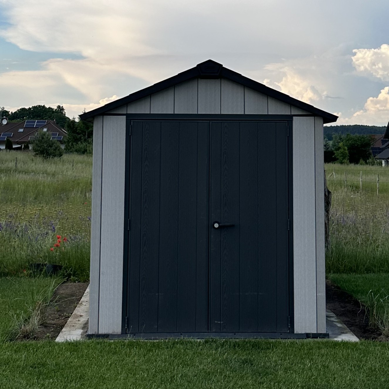 Zahradní domek Keter OAKLAND 757 - 229x224 cm fotografie realizace 2