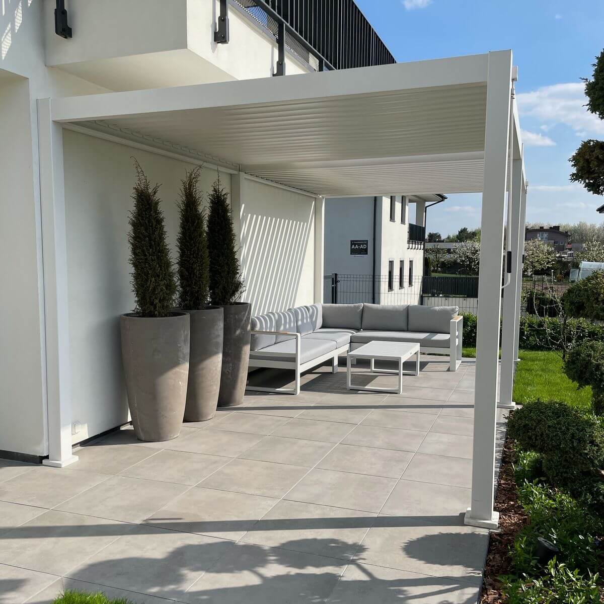 Hliníková pergola Gutroof Premium 3x6 m bílá fotografie realizace 4