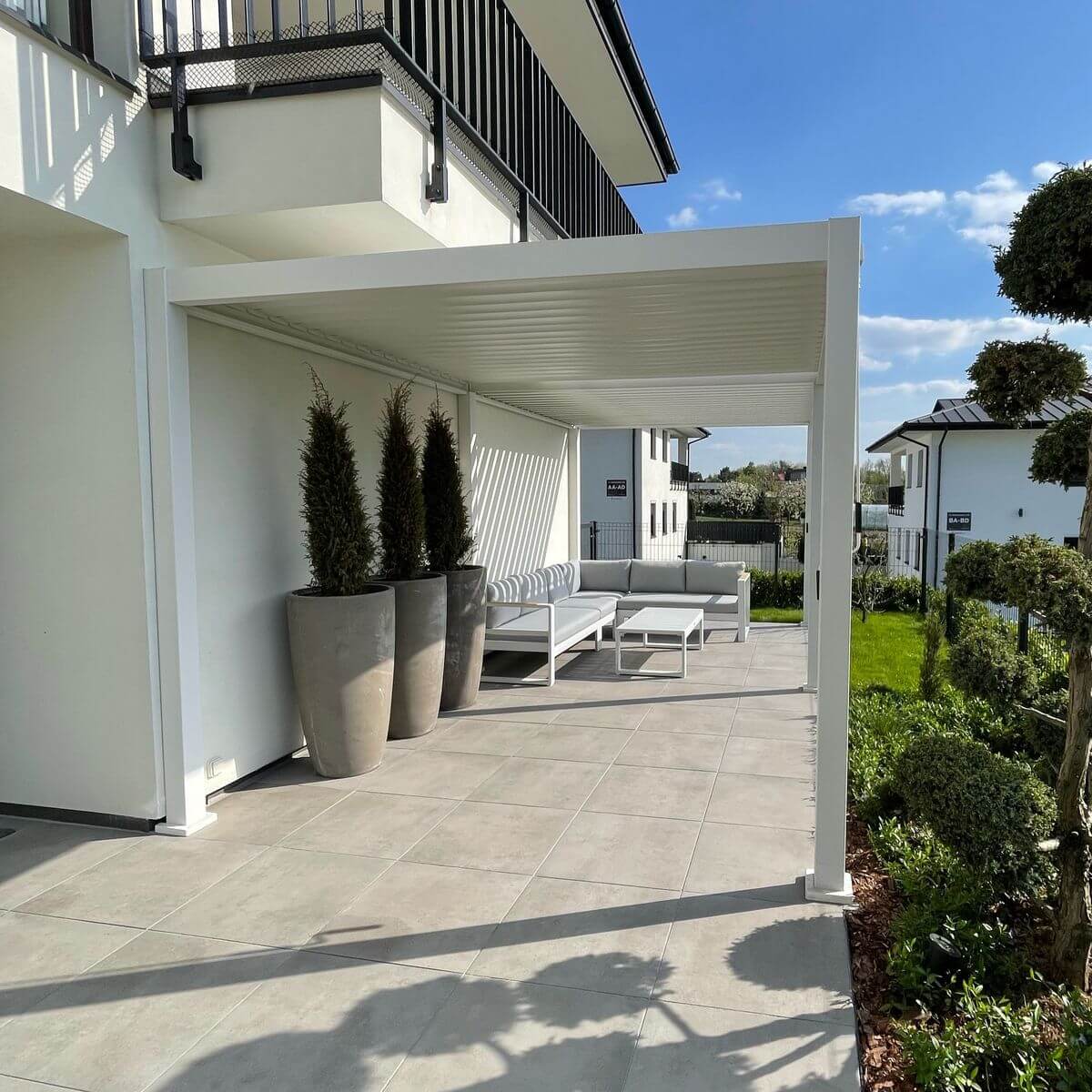 Hliníková pergola Gutroof Premium 3x6 m bílá fotografie realizace 7