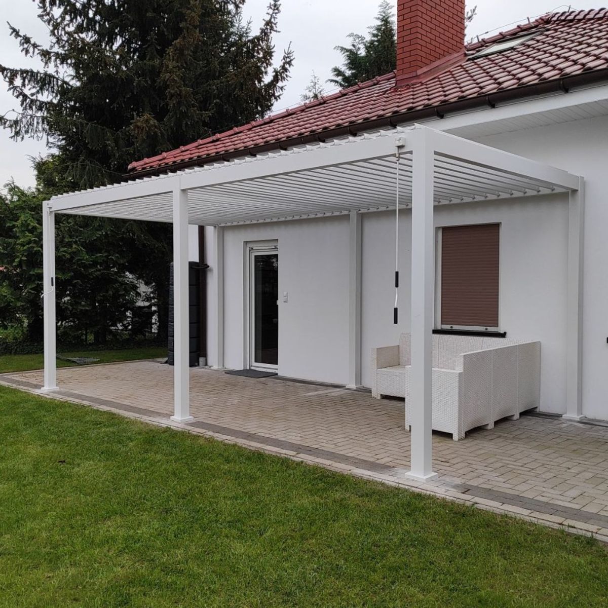 Hliníková pergola Gutroof Premium 3x6 m bílá fotografie realizace 12