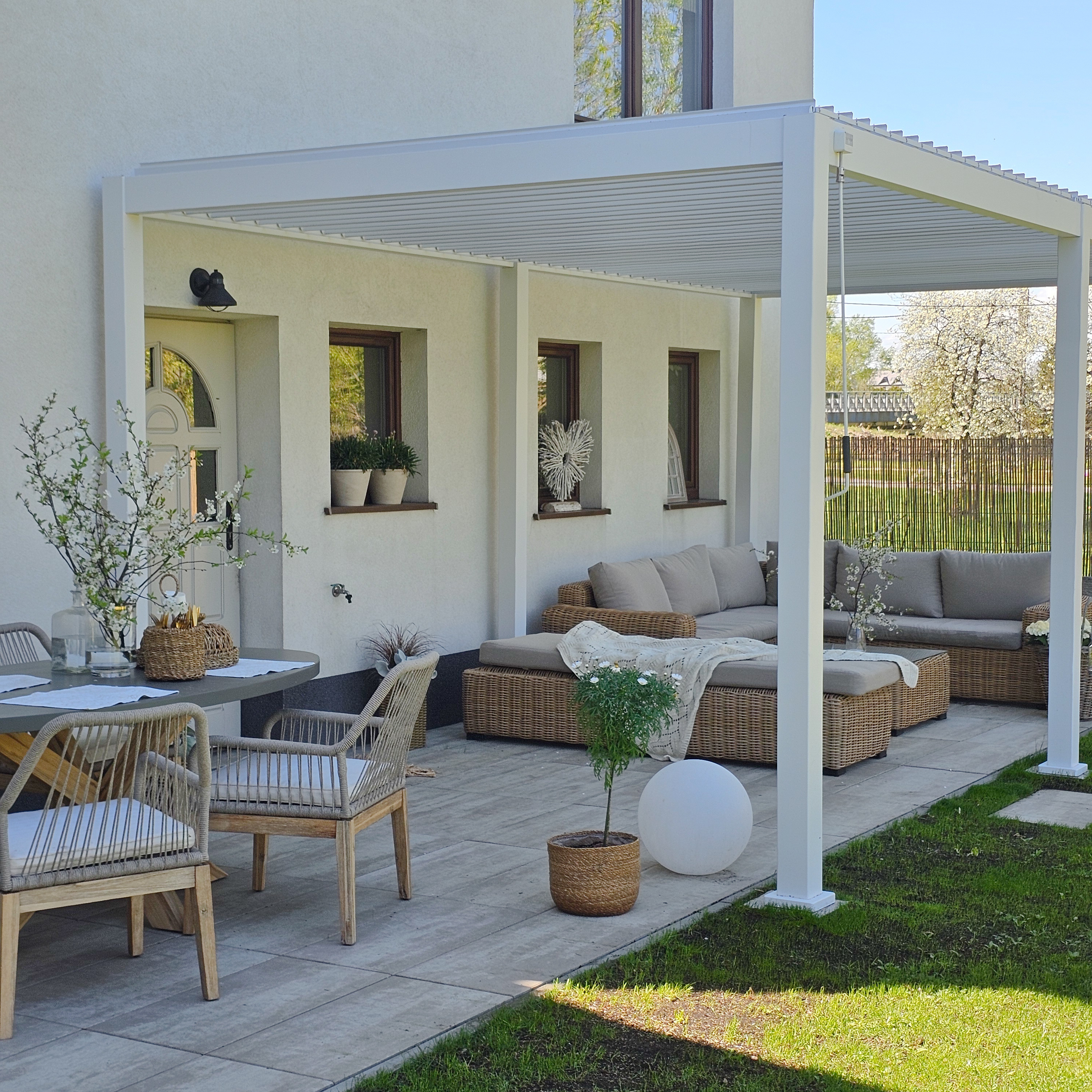 Hliníková pergola Gutroof Premium 3x6 m bílá fotografie realizace 9