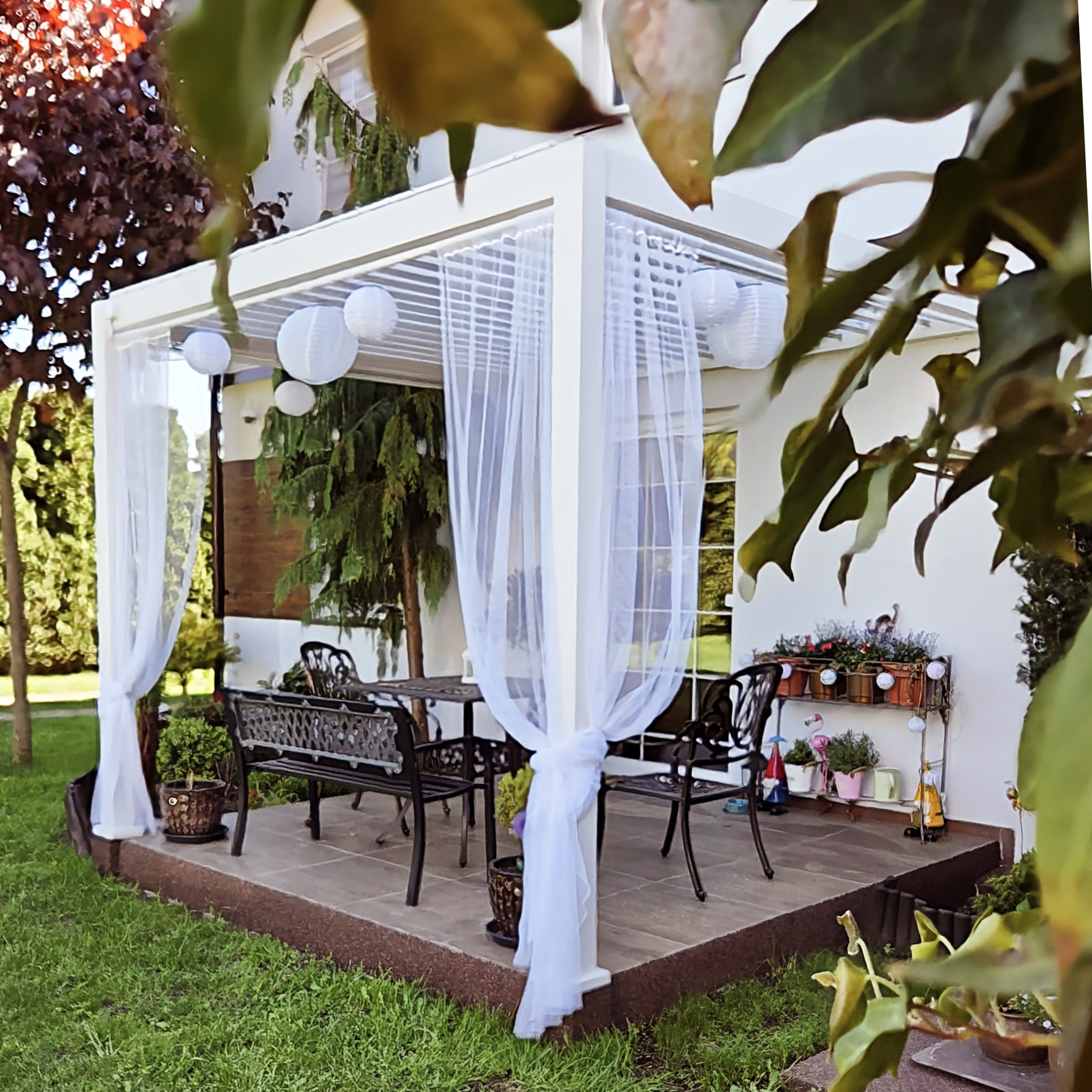 Hliníková pergola ke stěně Gutroof Premium 3x3 m bílá fotografie realizace 3