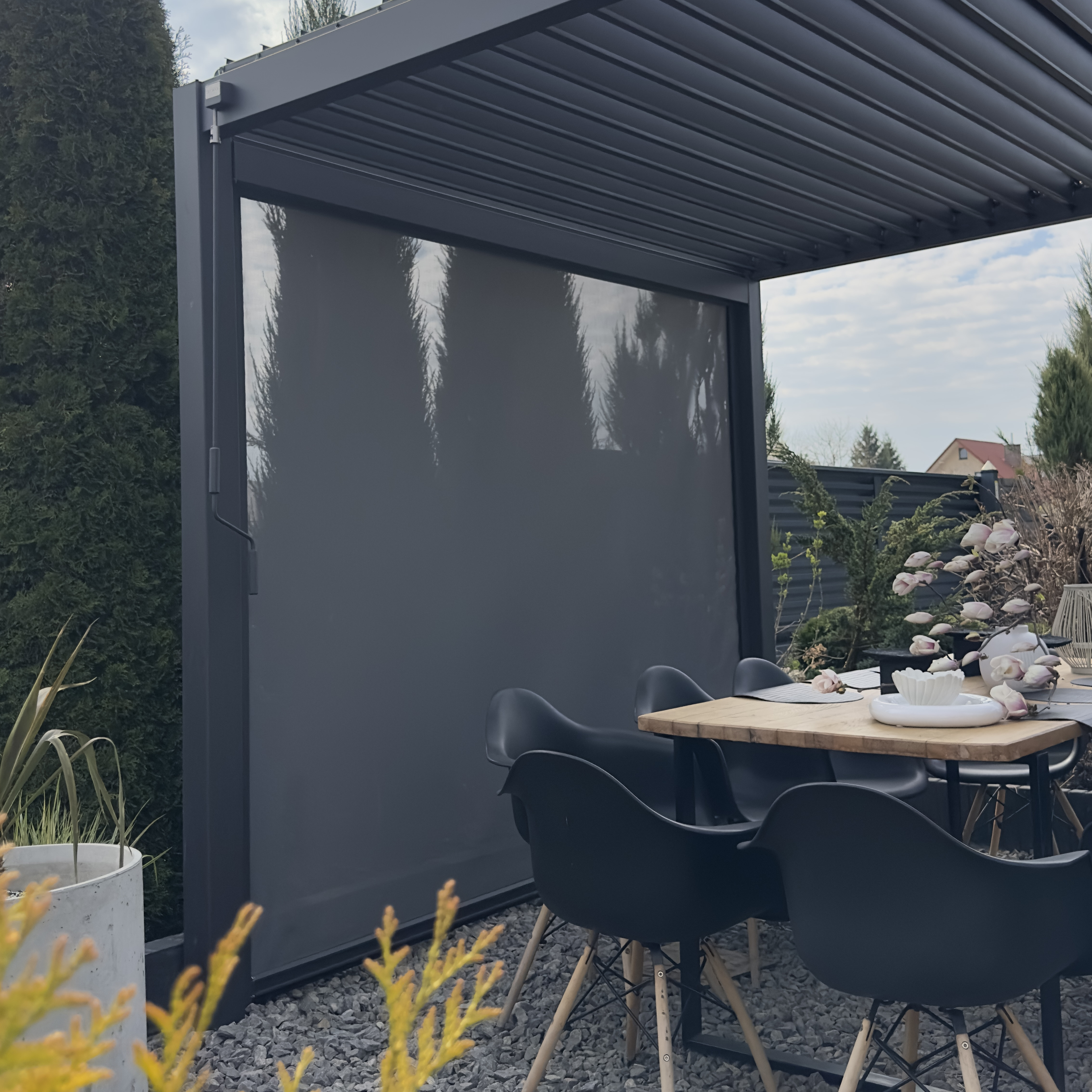 Roleta pro pergoly Gutroof Premium 3 m antracit fotografie realizace 3