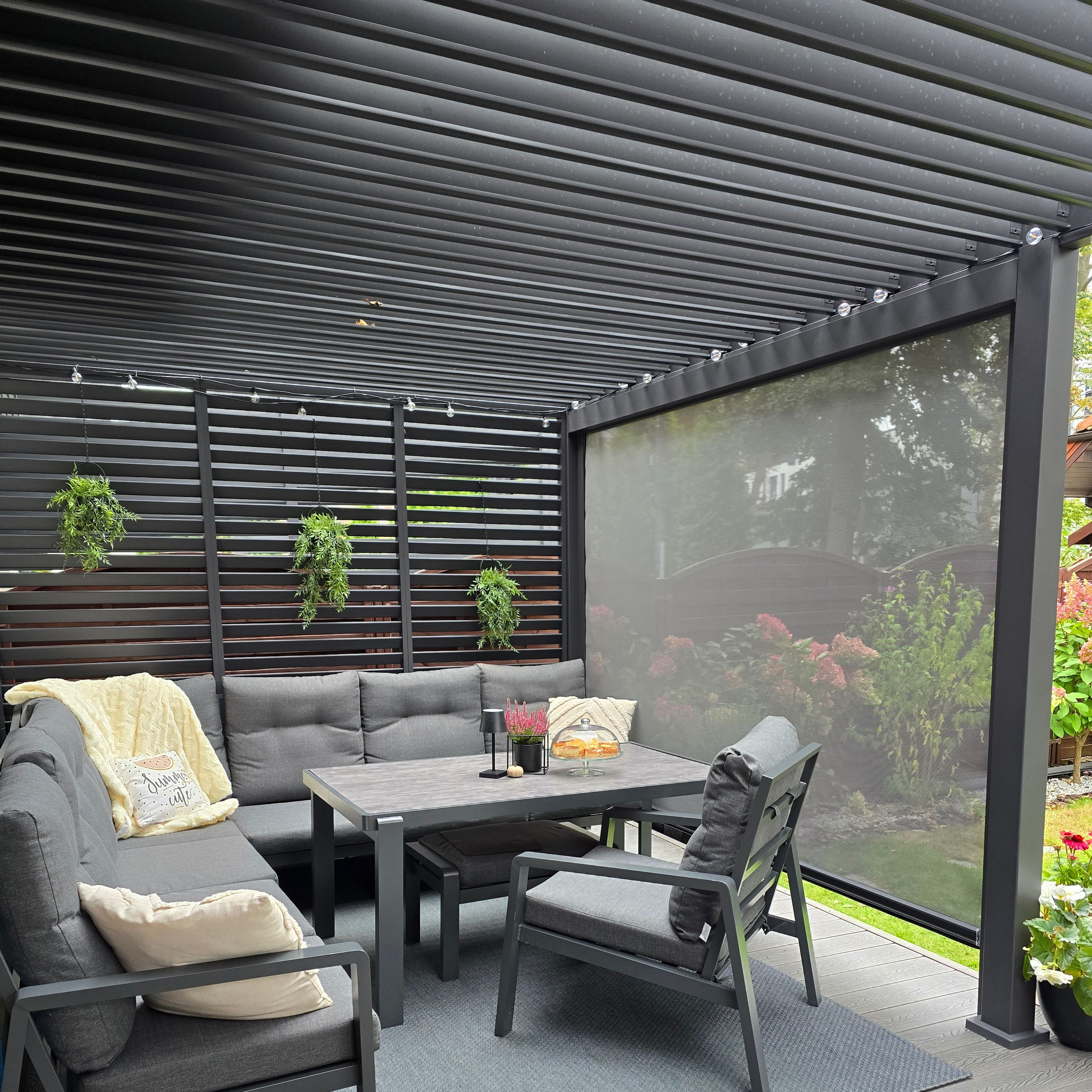 Žaluziový panel Gutroof Premium 93 cm, antracit fotografie realizace 1