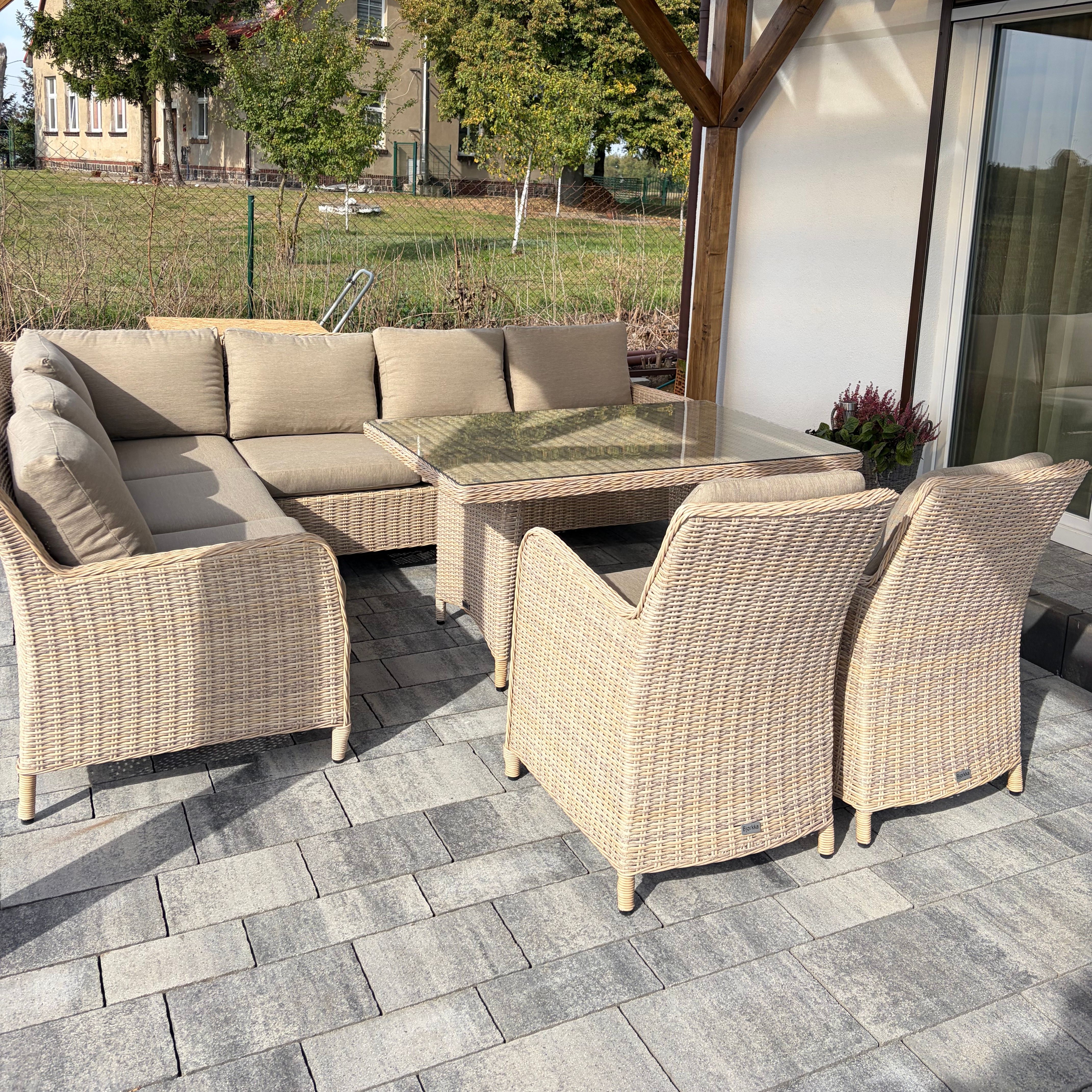 Ratanový zahradní set Bjørkka Maryland Beige fotografie realizace 10
