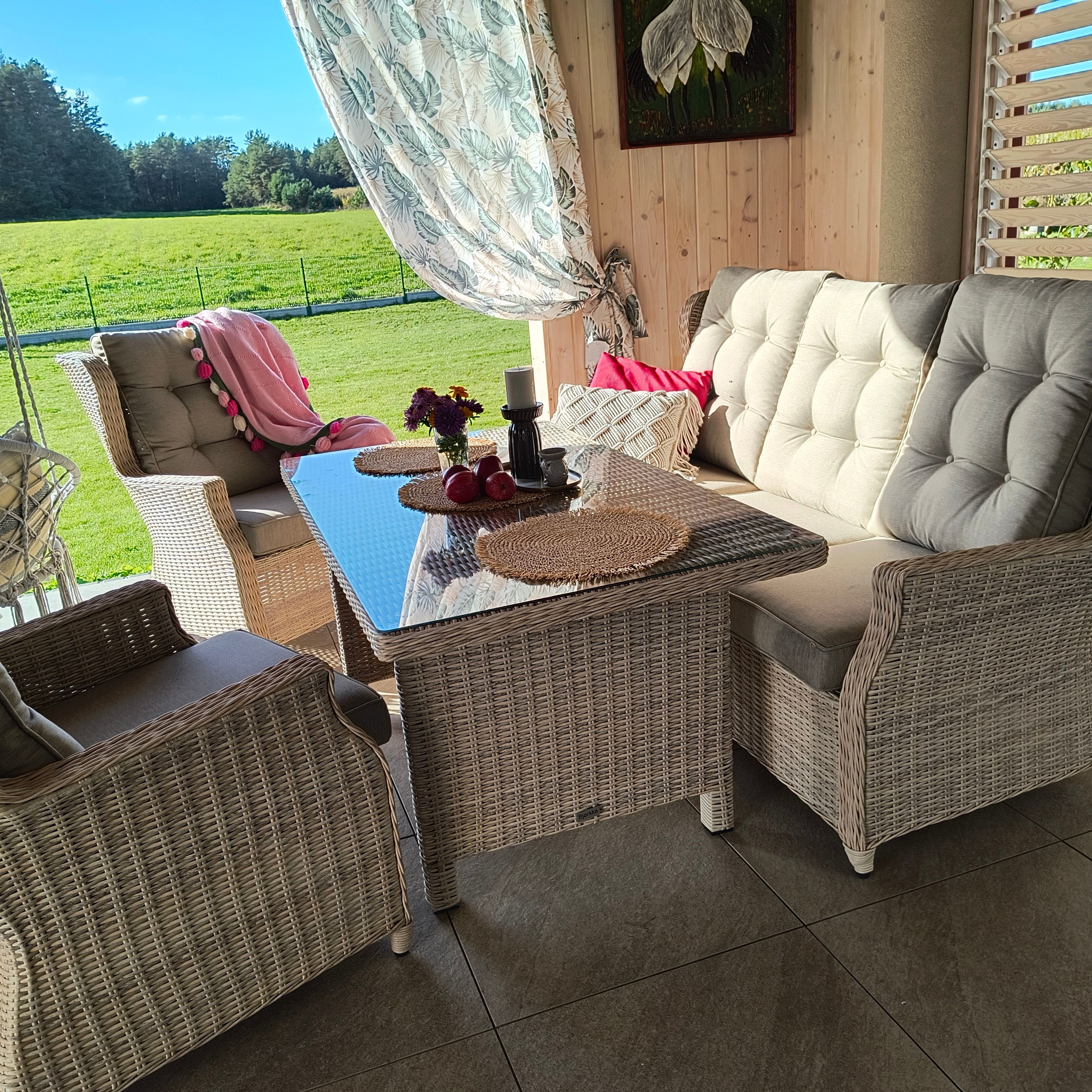 Zahradní sestava Bjørkka Trivento Dining 3 Beige fotografie realizace 6