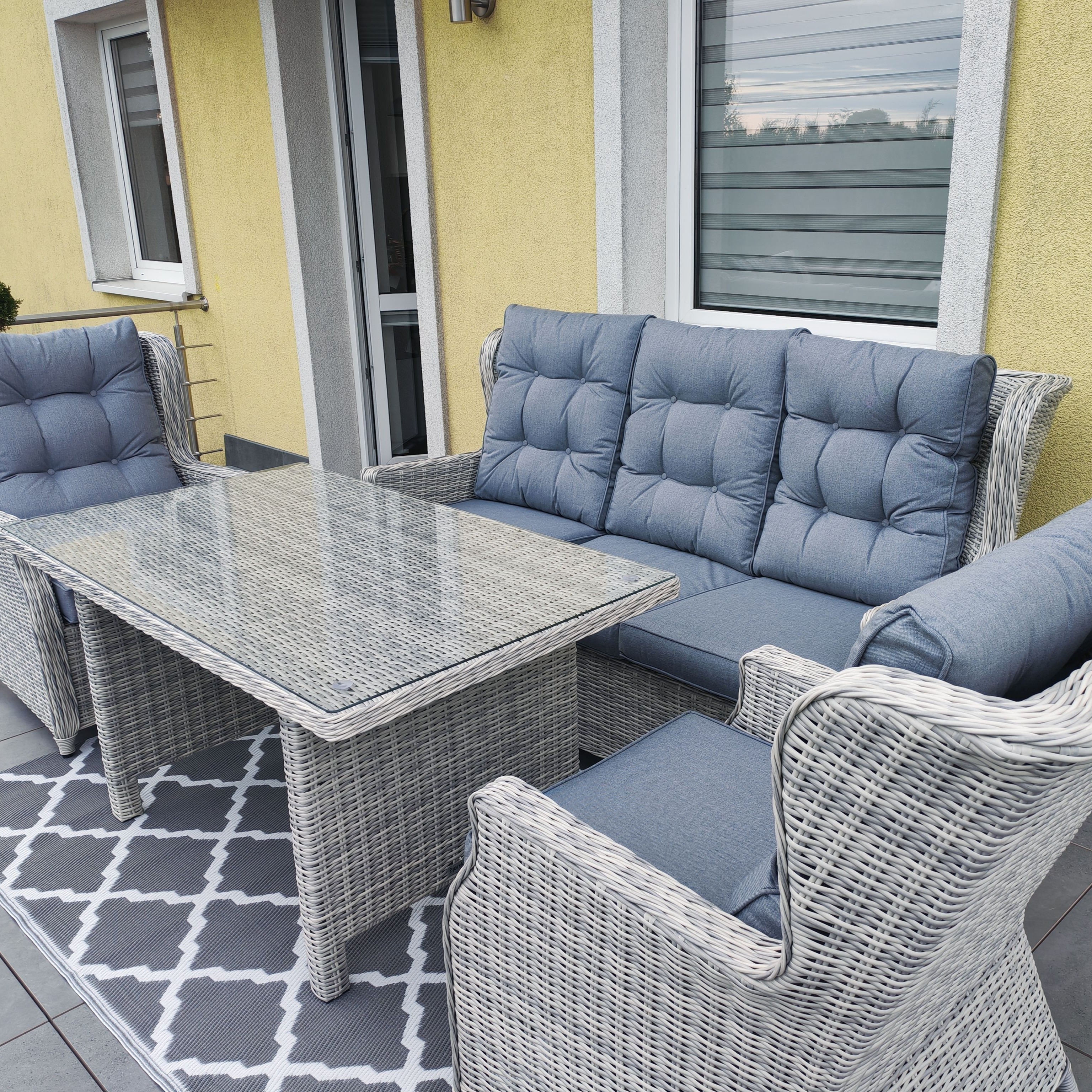 Zahradní set Bjørkka TRIVENTO DINING 3 White Grey fotografie realizace 10