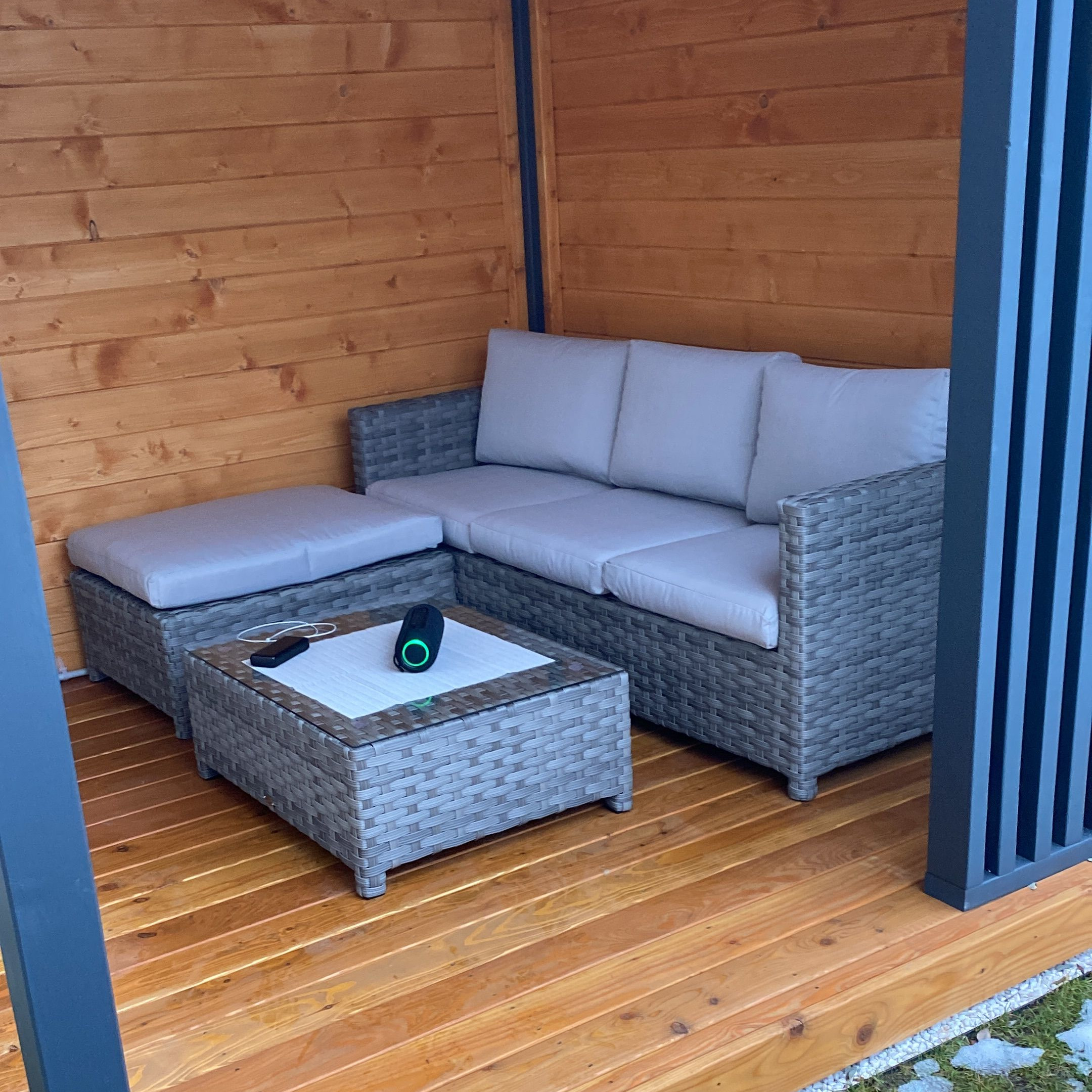 Zahradní rohová sestava Bjørkka MARCO CAFFE Grey fotografie realizace 1