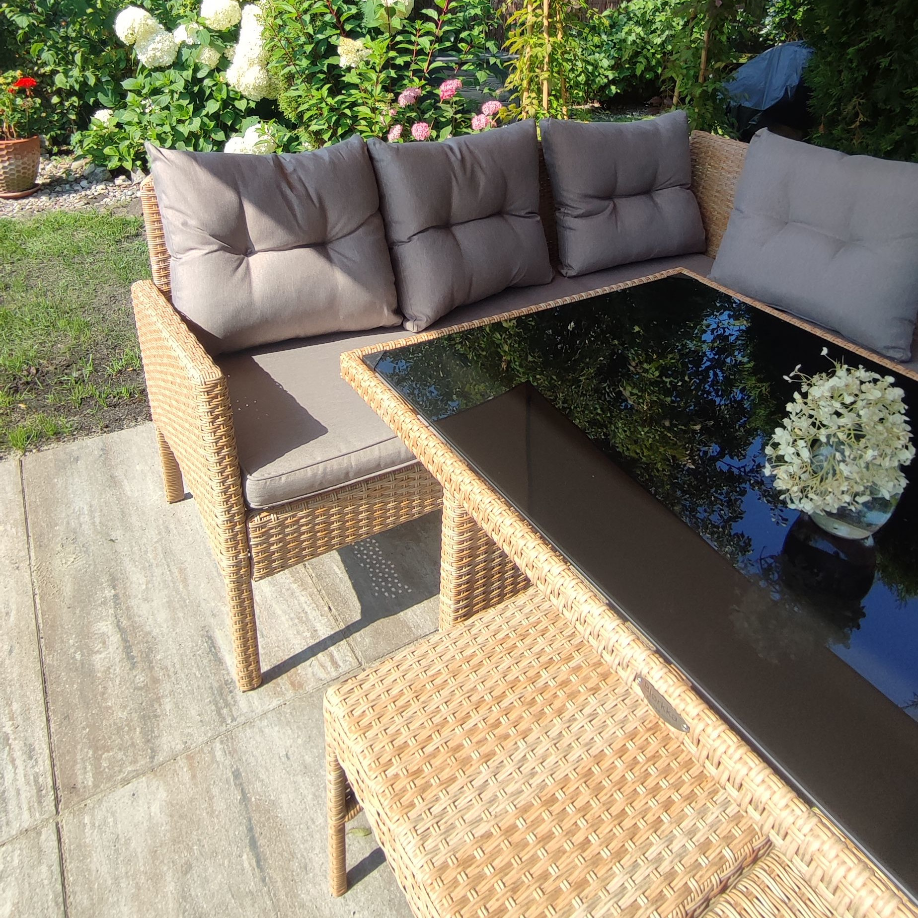 Zahradní rohová sestava Bjørkka CORTINA Beige fotografie realizace 4