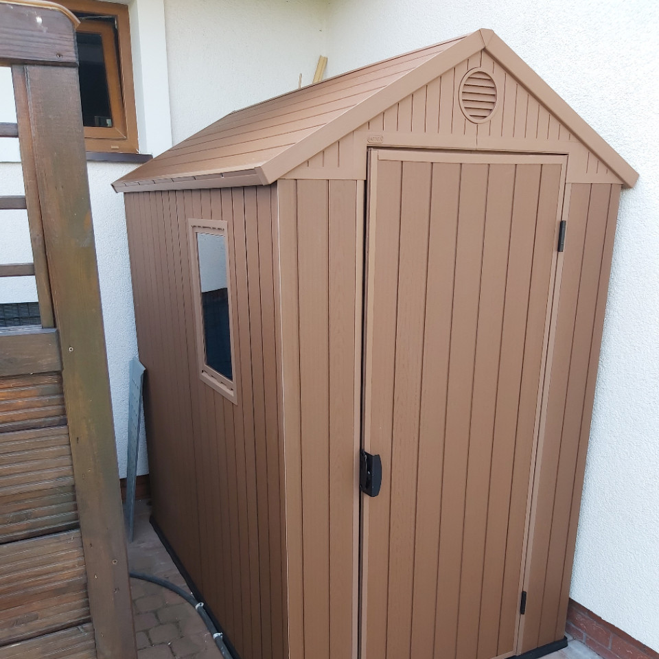 Plastový zahradní domek Keter DARWIN 4x6 hnědý fotografie realizace 3