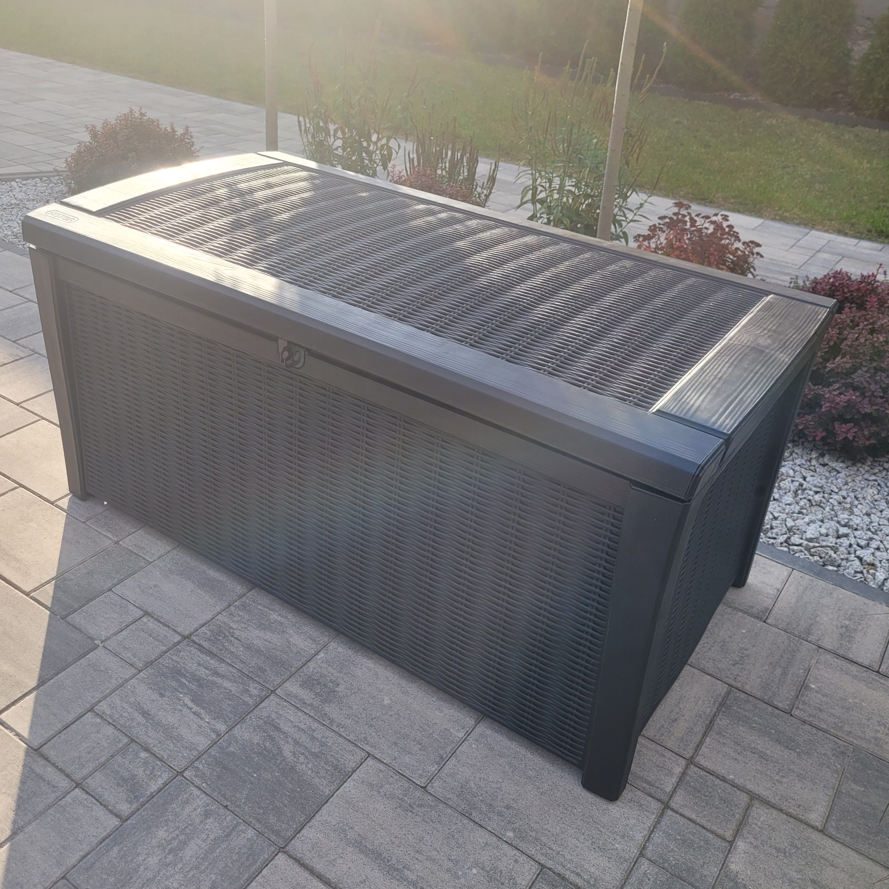 Zahradní úložný box Keter Borneo 416 l, grafit fotografie realizace 7
