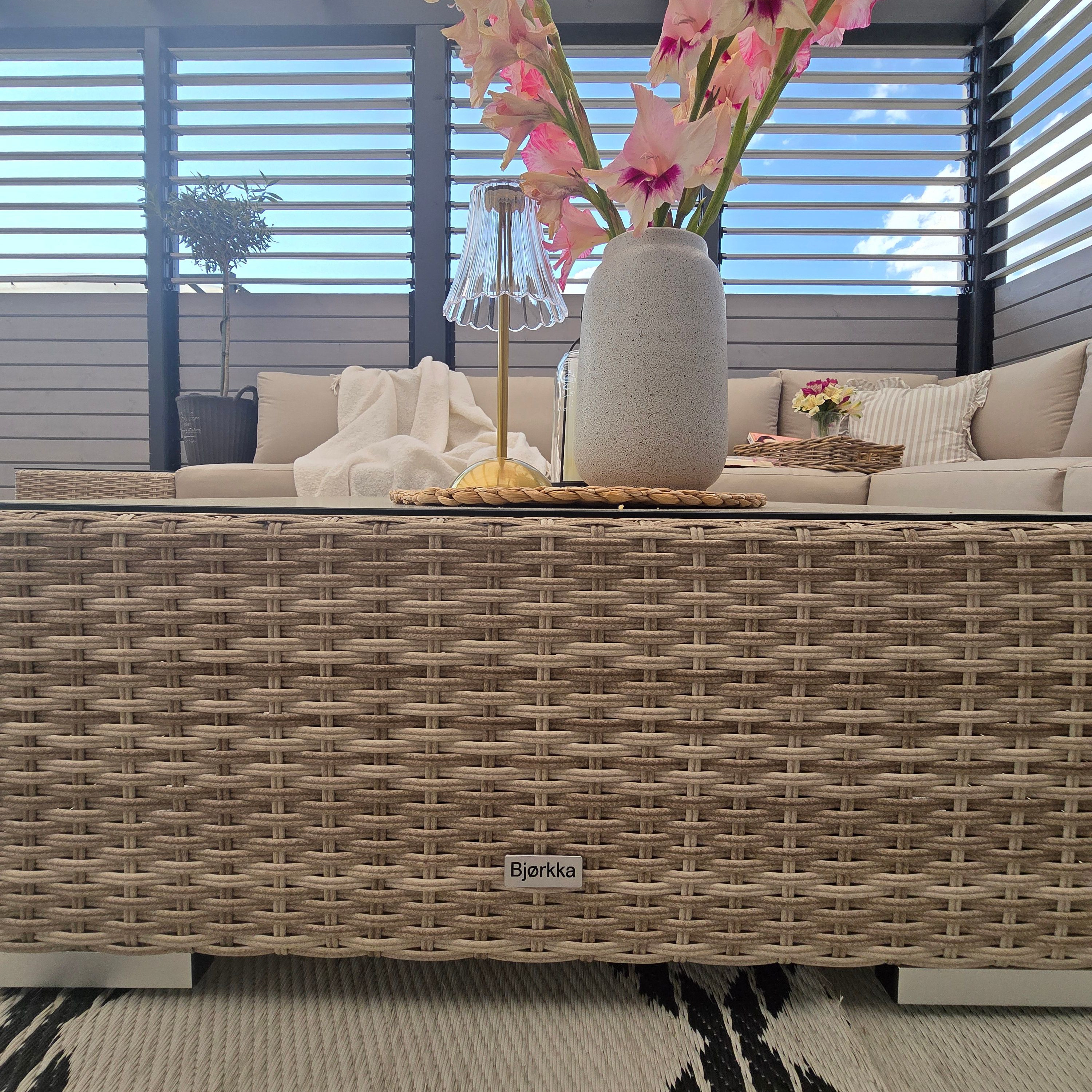 Zahradní rohová sestava Bjørkka AVOCADO Beige fotografie realizace 10