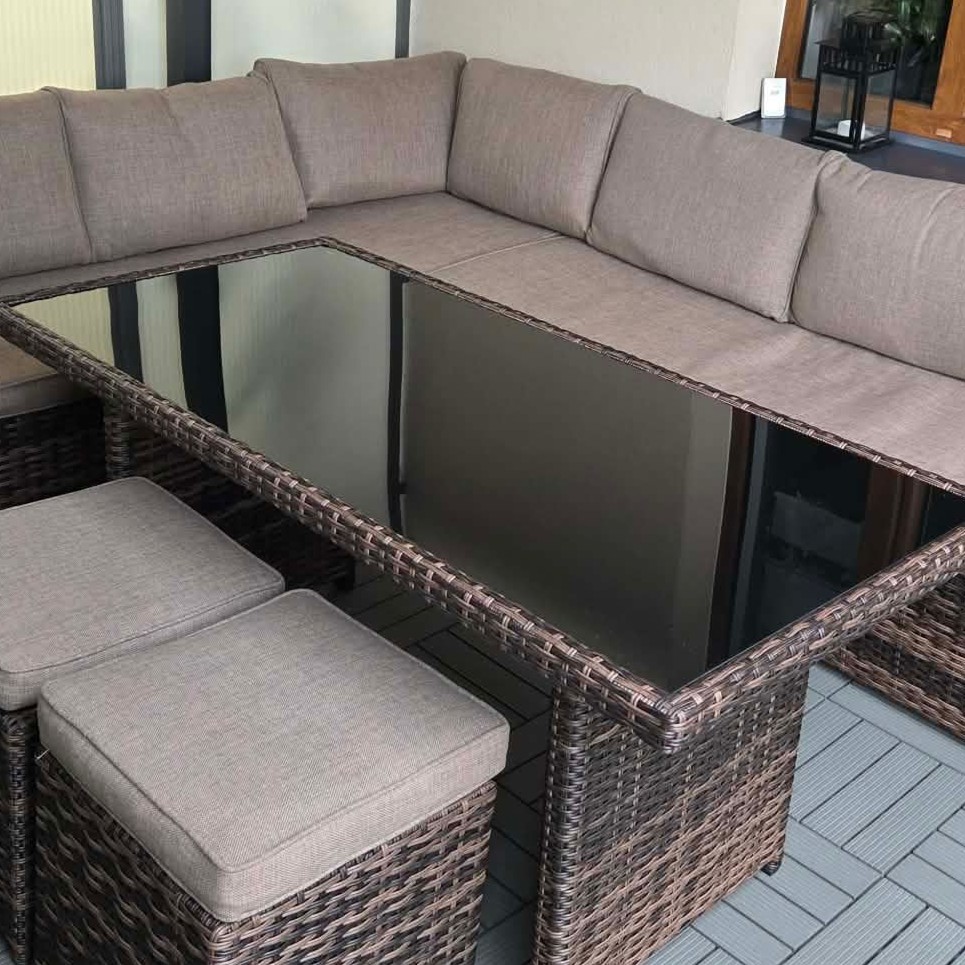 Zahradní rohová souprava Salo s pufy, hnědá fotografie realizace 4