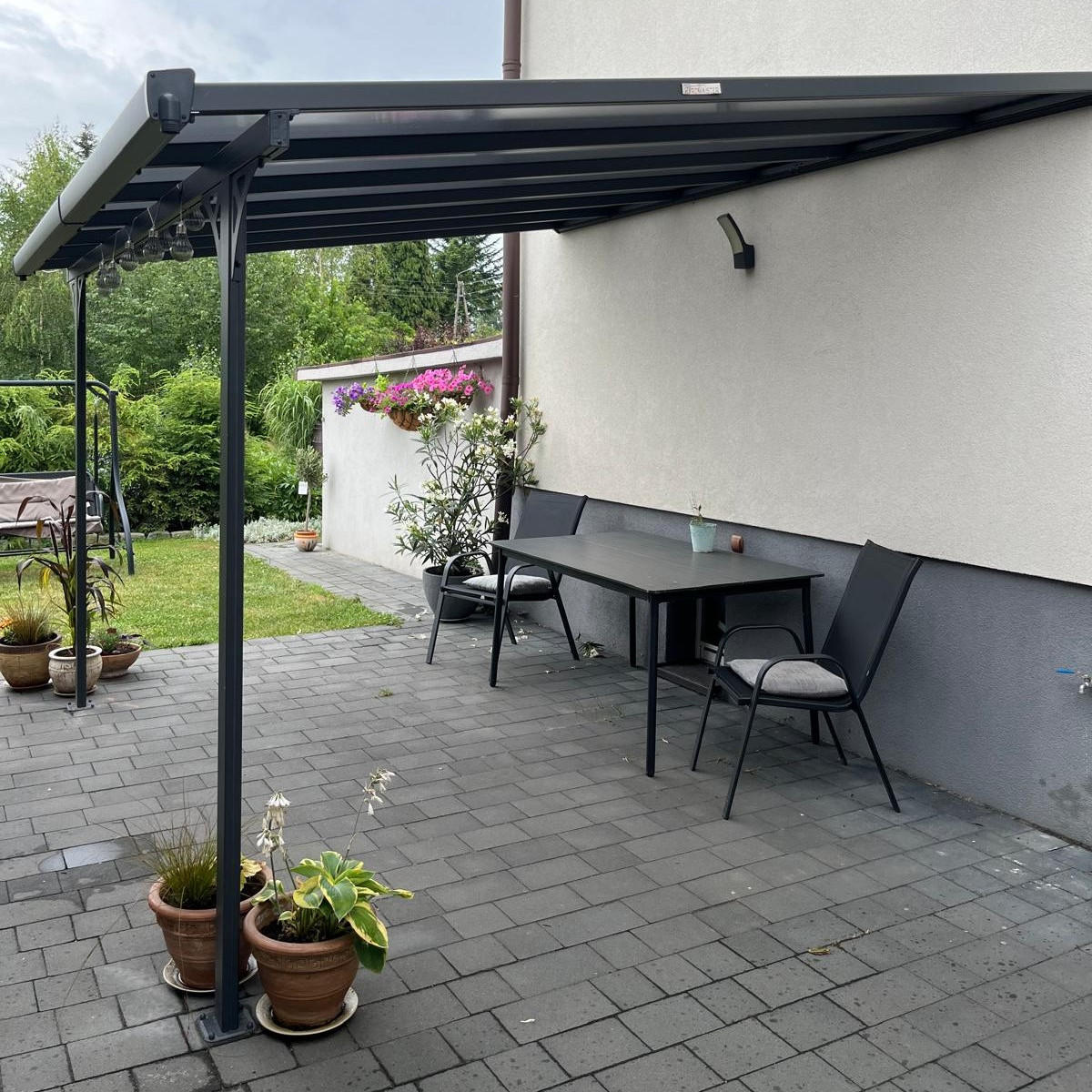 Hliníková pergola Hardmaister Atlanta 3,7x3 m šedá fotografie realizace 1