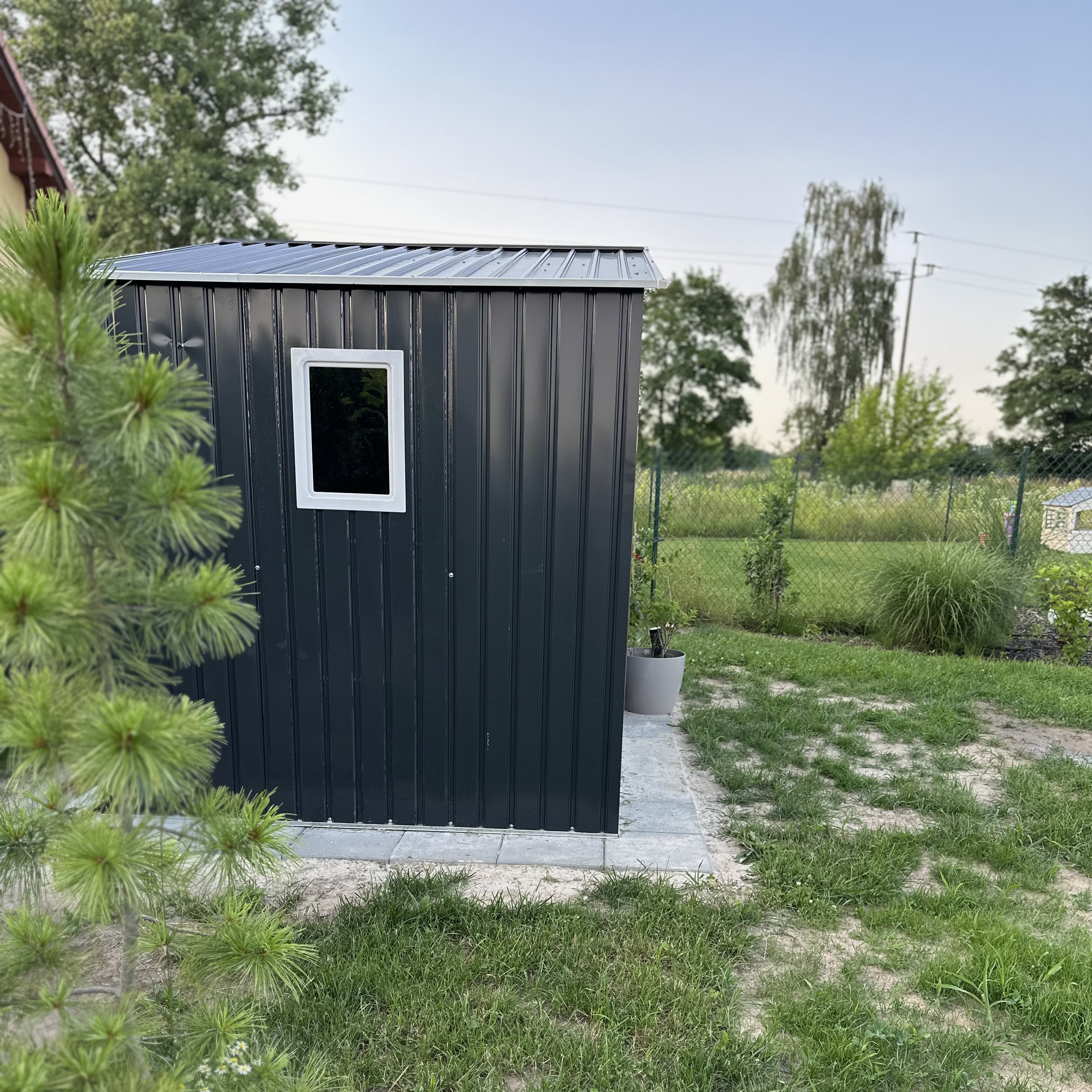 Kovový zahradní domek Hardmaister FALCON 340x194 cm fotografie realizace 2