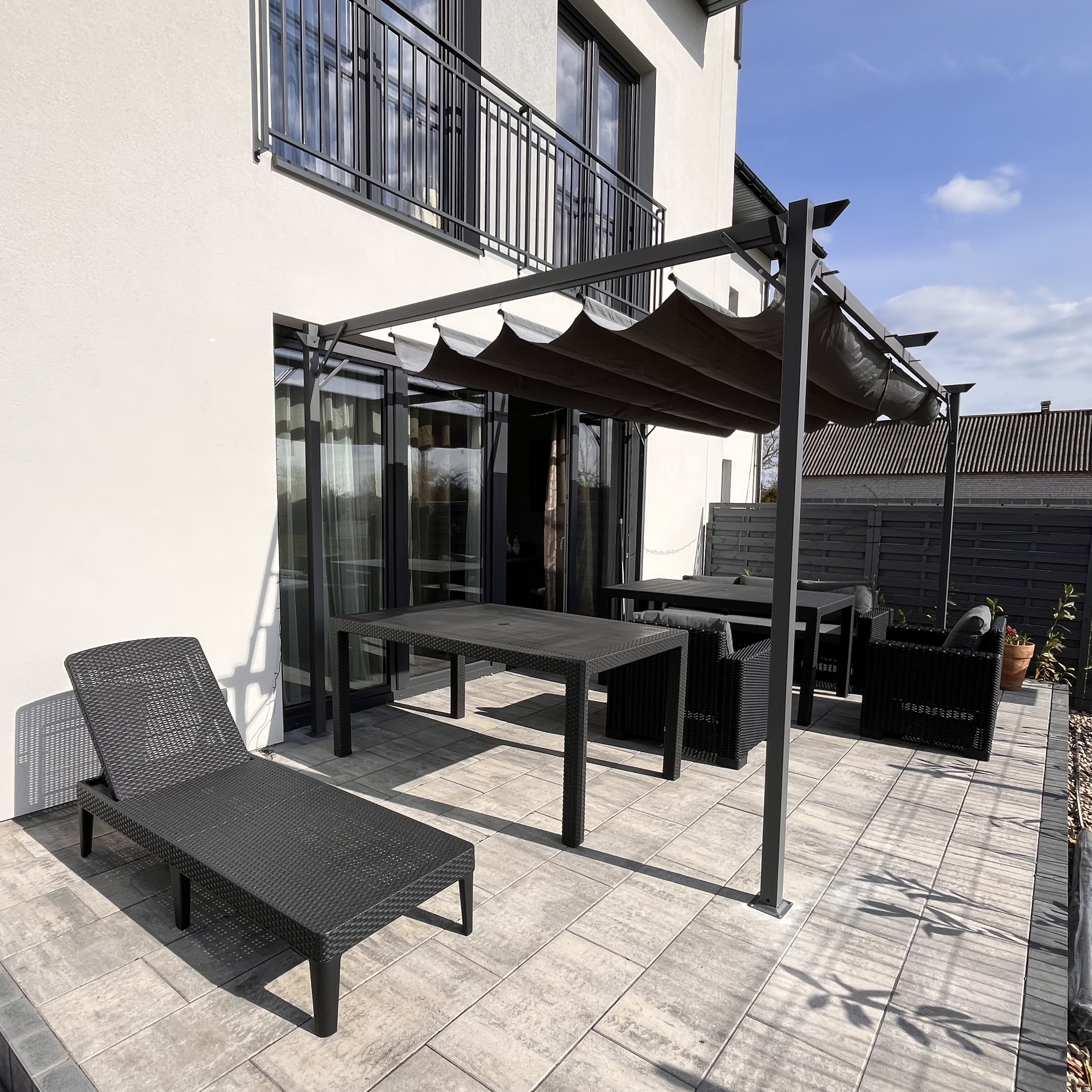 Kovová pergola Hardmaister SPRINT PLUS 3x4 m s roletami fotografie realizace 3