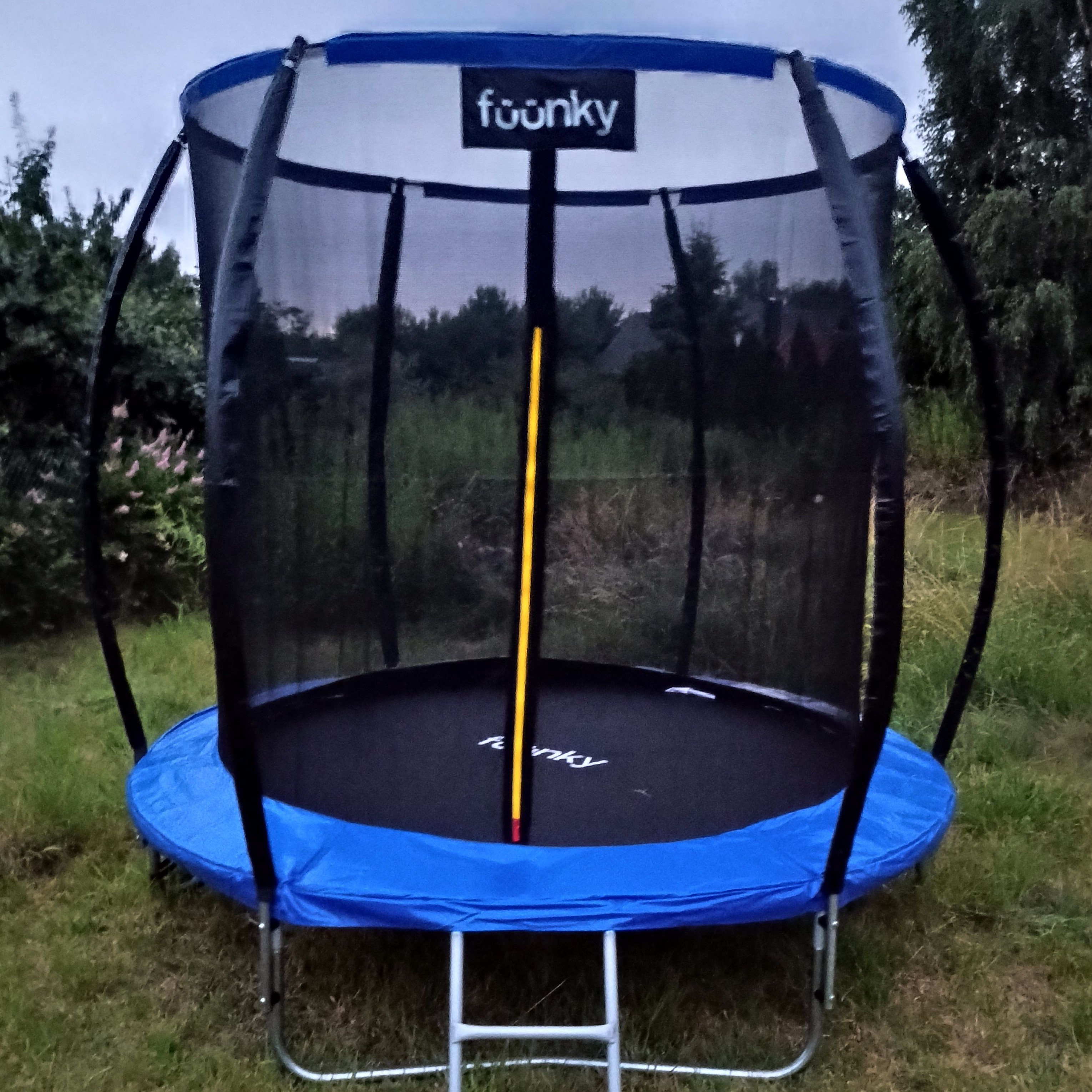 Zahradní trampolína Fuunky 244 cm (8FT) s příslušenstvím fotografie realizace 1