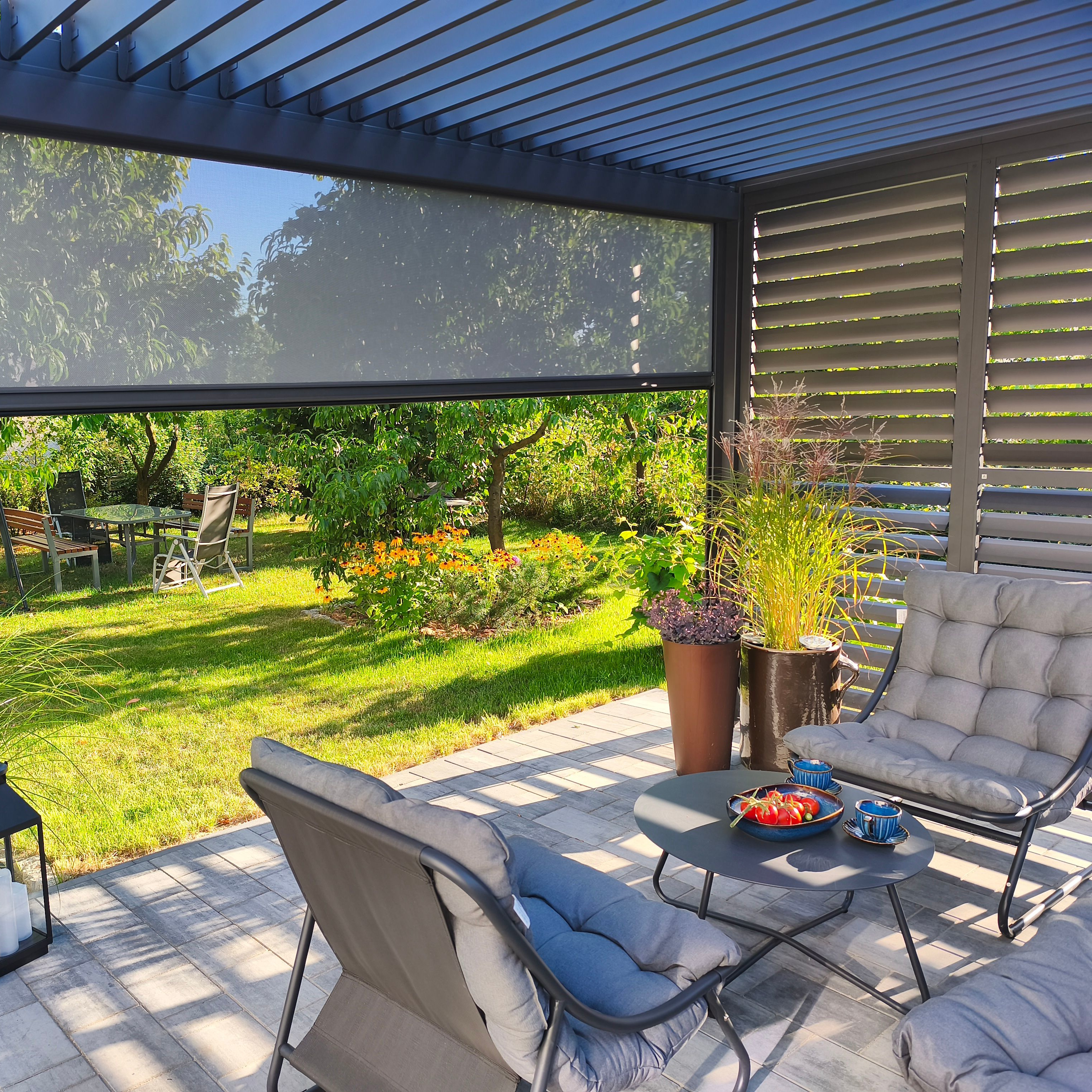 Žaluziový panel Gutroof Premium 3 m, antracit fotografie realizace 2