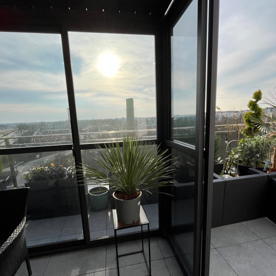 Posuvné polykarbonátové dveře Gutroof Premium 3 m, antracit fotografie realizace 3