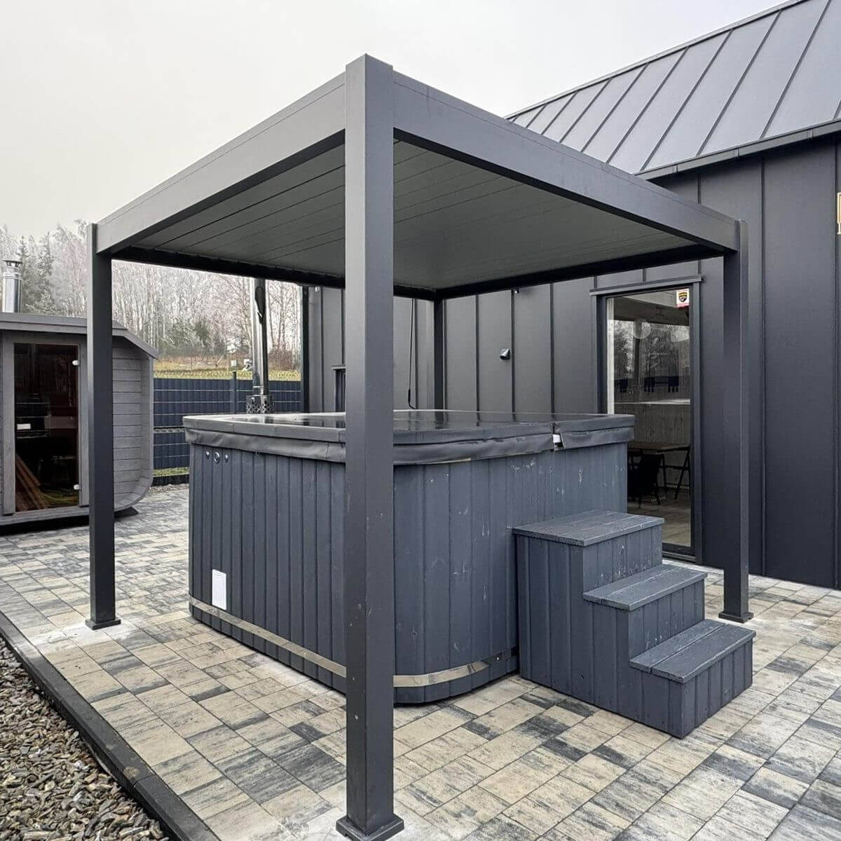 Hliníková pergola Gutroof ELEGANCE 3x3 m antracit fotografie realizace 3