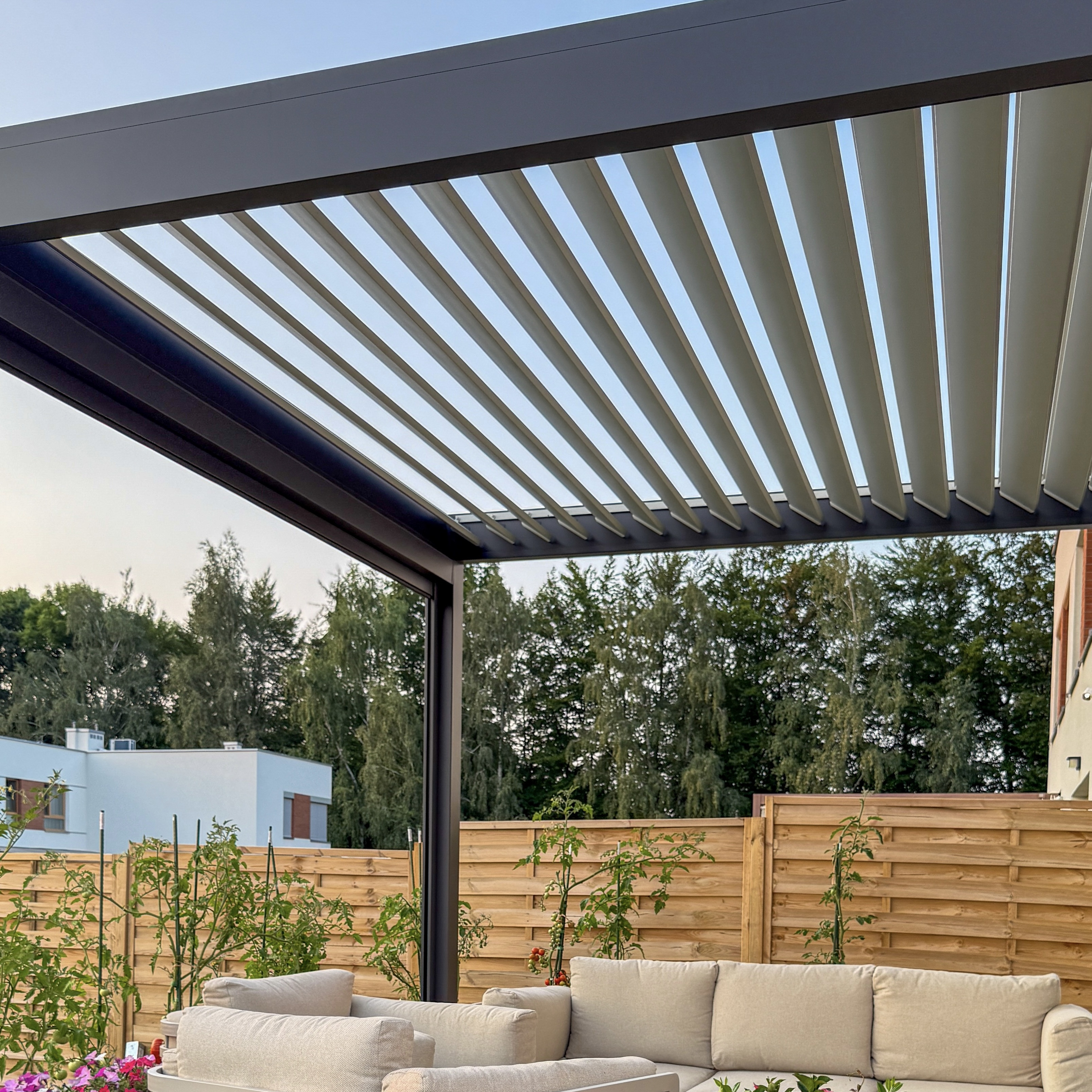 Hliníková pergola Gutroof ELEGANCE 3x3 m antracit fotografie realizace 6