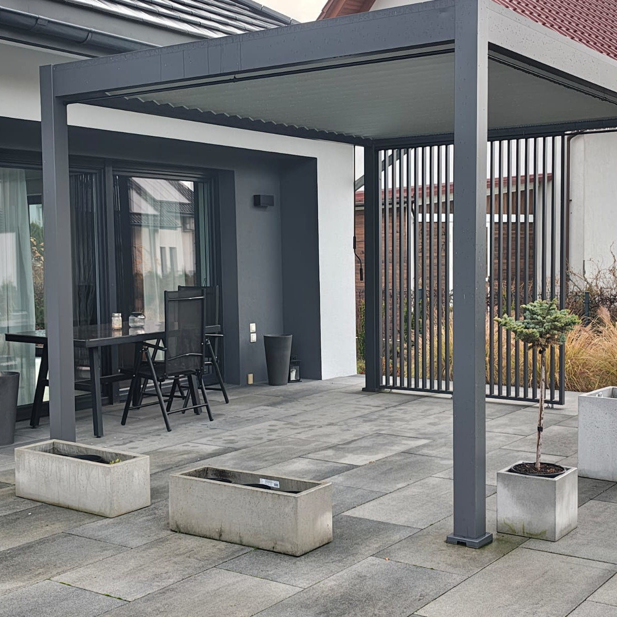 Hliníková pergola Gutroof ELEGANCE 3x4 m antracit fotografie realizace 2