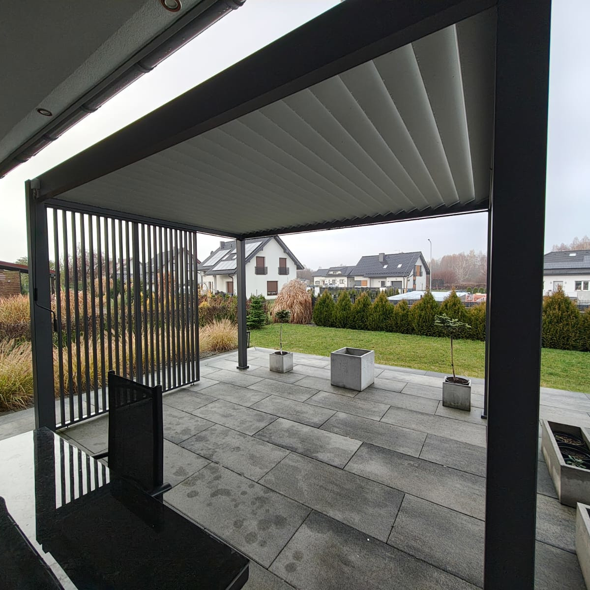 Hliníková pergola Gutroof ELEGANCE 3x4 m antracit fotografie realizace 2