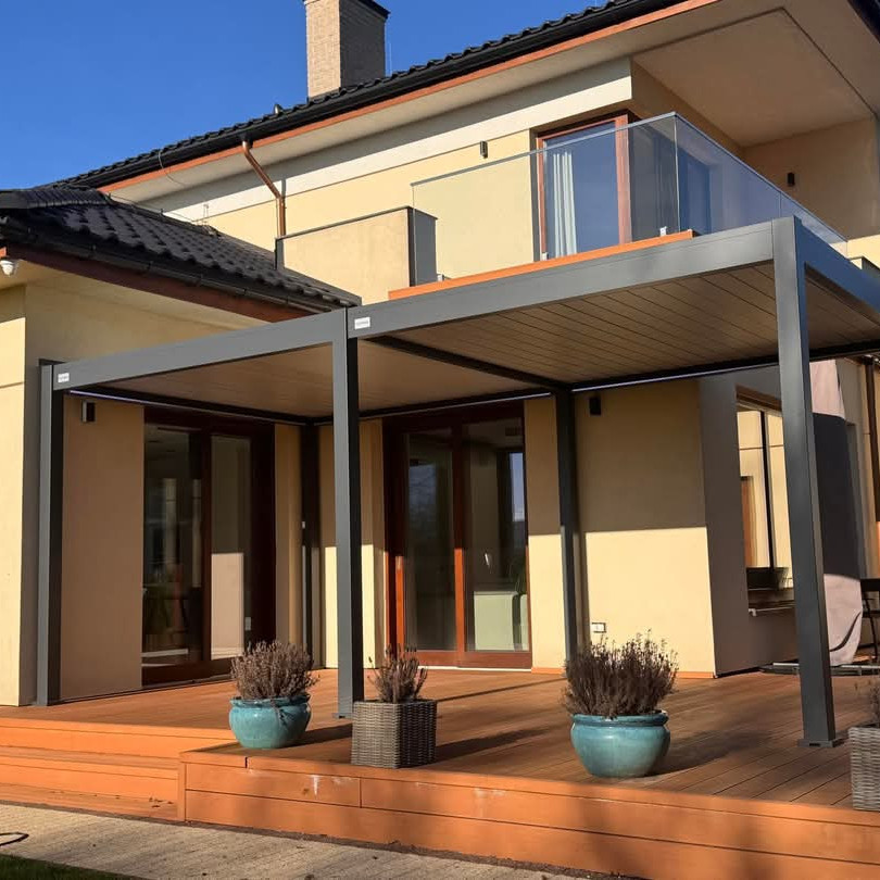 Hliníková bioklimatická pergola Gutroof ELEGANCE 3x6 m fotografie realizace 3