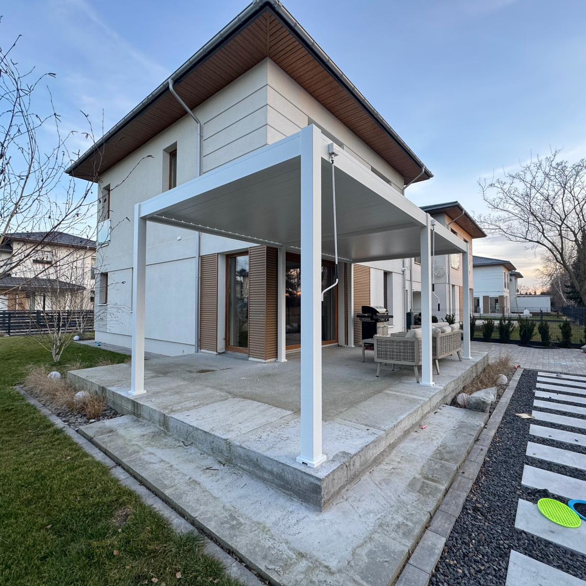 Hliníková pergola Gutroof ELEGANCE 3x6 m bílá fotografie realizace 1