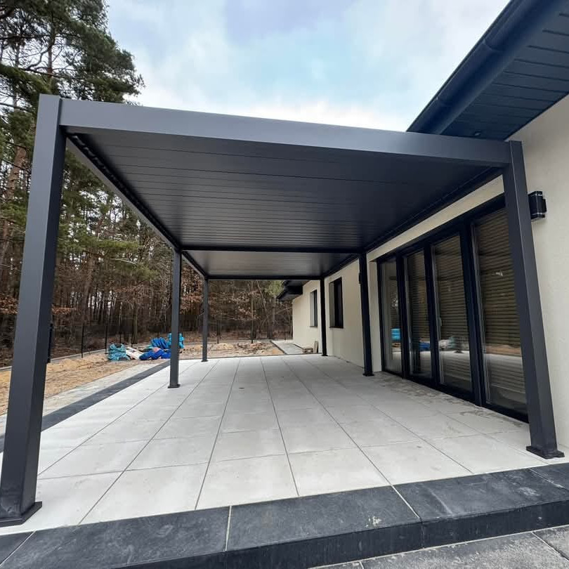 Hliníková pergola Gutroof DELUXE 3,6x7,2 m antracit fotografie realizace 6