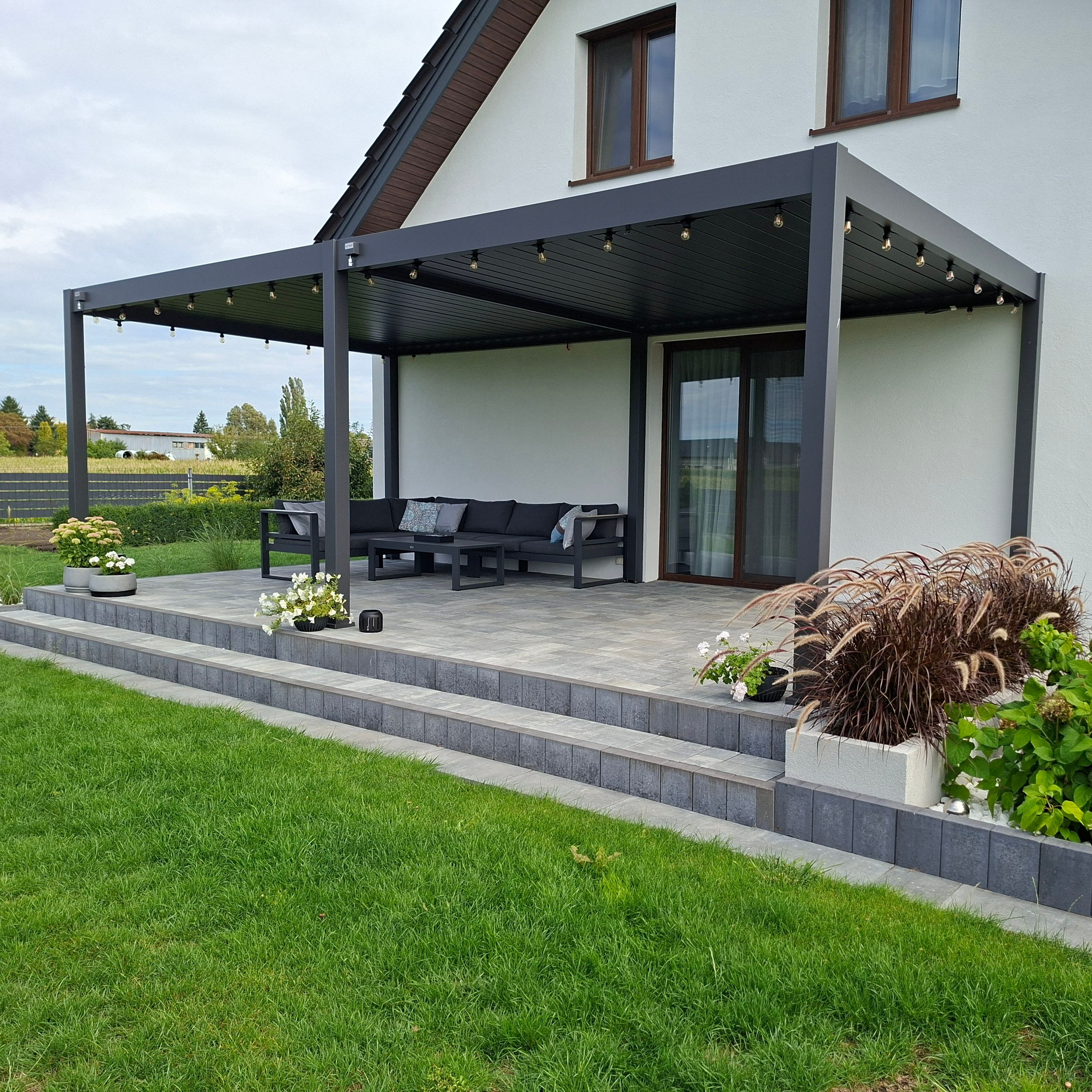 Hliníková pergola Gutroof DELUXE 3,6x7,2 m antracit fotografie realizace 8
