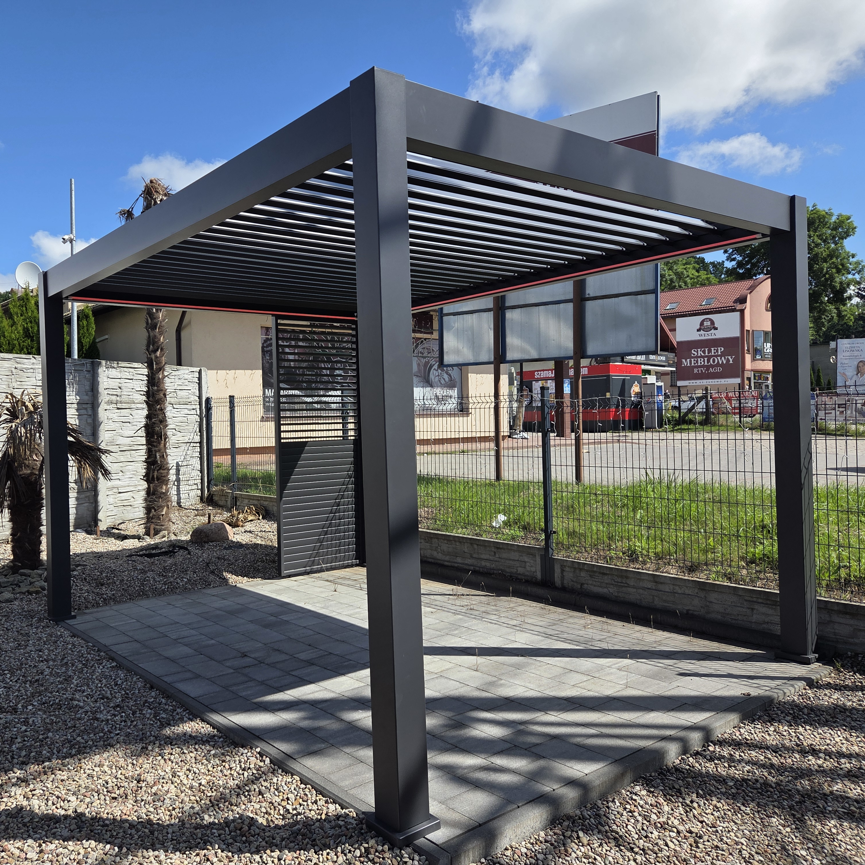 Hliníková pergola Gutroof DELUXE PRO 3x4 m s LED, antracit fotografie realizace 1
